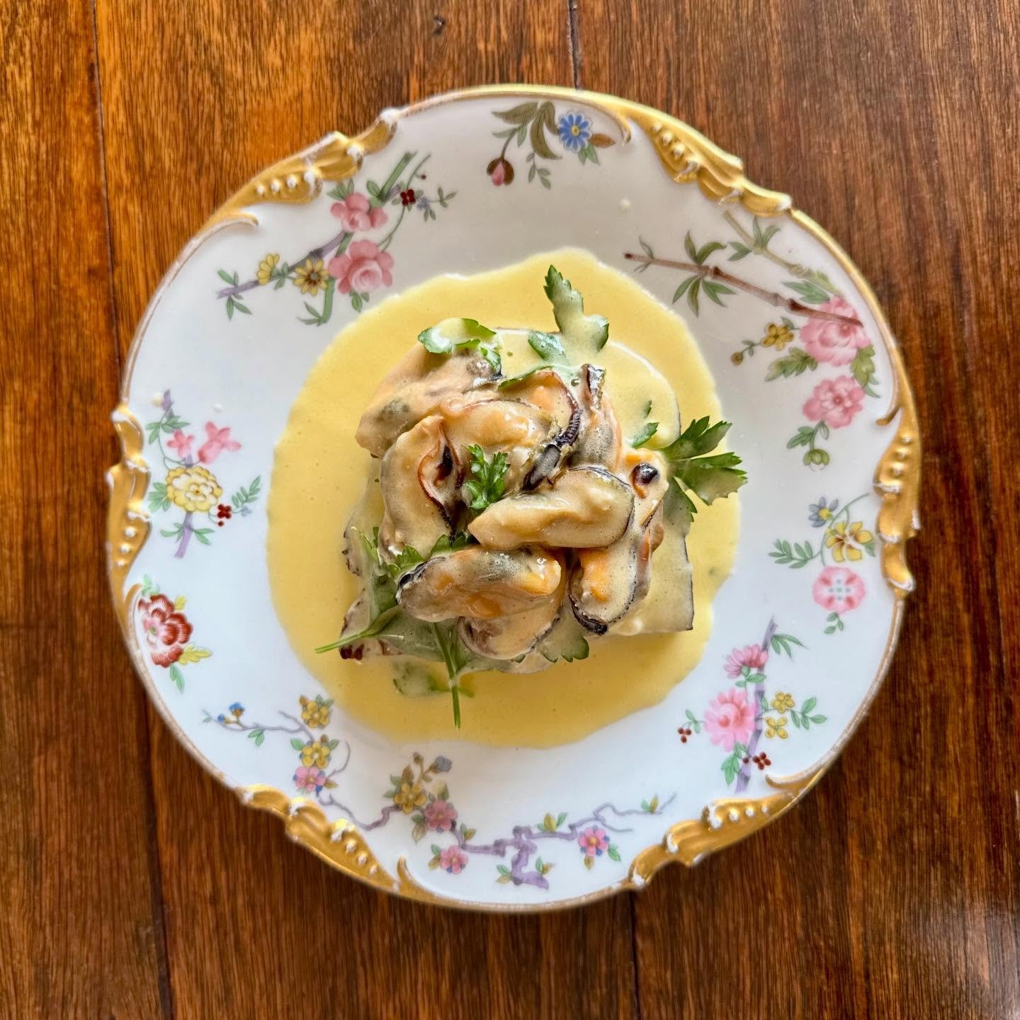 Garlic Mussels on Toast.

This iconic Porcine staple will see its last days in the dining room this weekend. Soon to be gone, but not forgotten. 

#enterthroighthegiftshop 
#vivelacave