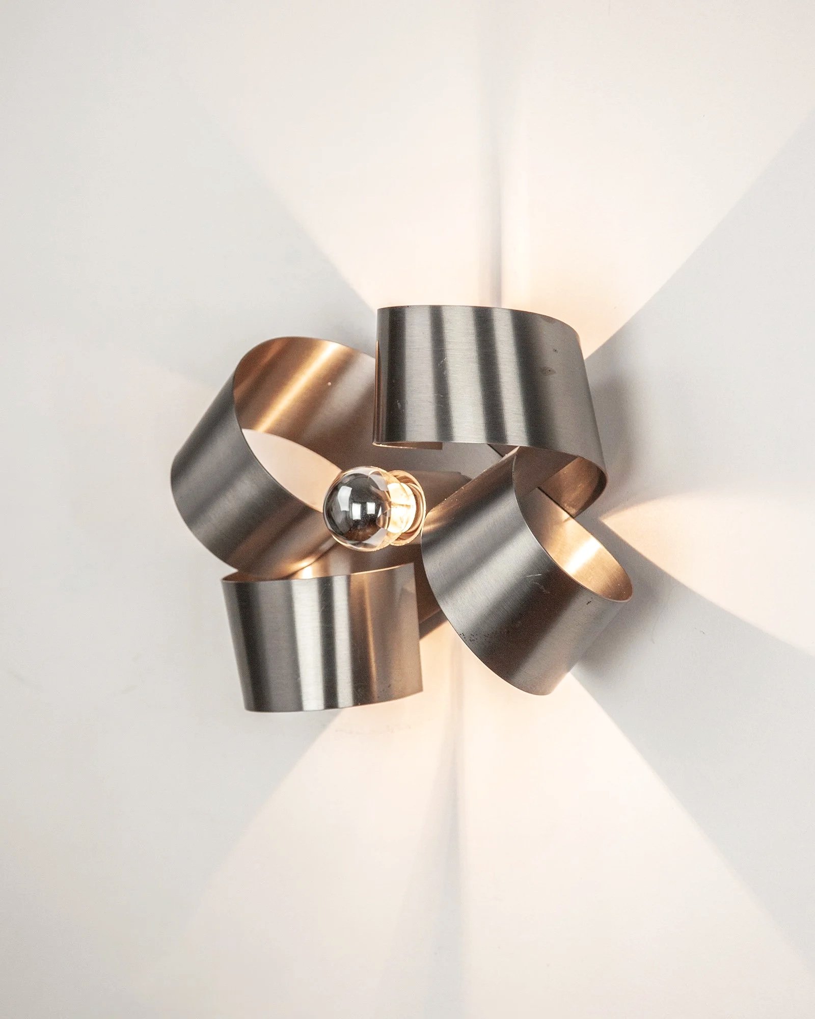 Aesthetiker+Wall+Lights+Stainless+Steel+Ribbons+French+Vintage+1990s_0005__MG_7779.jpg