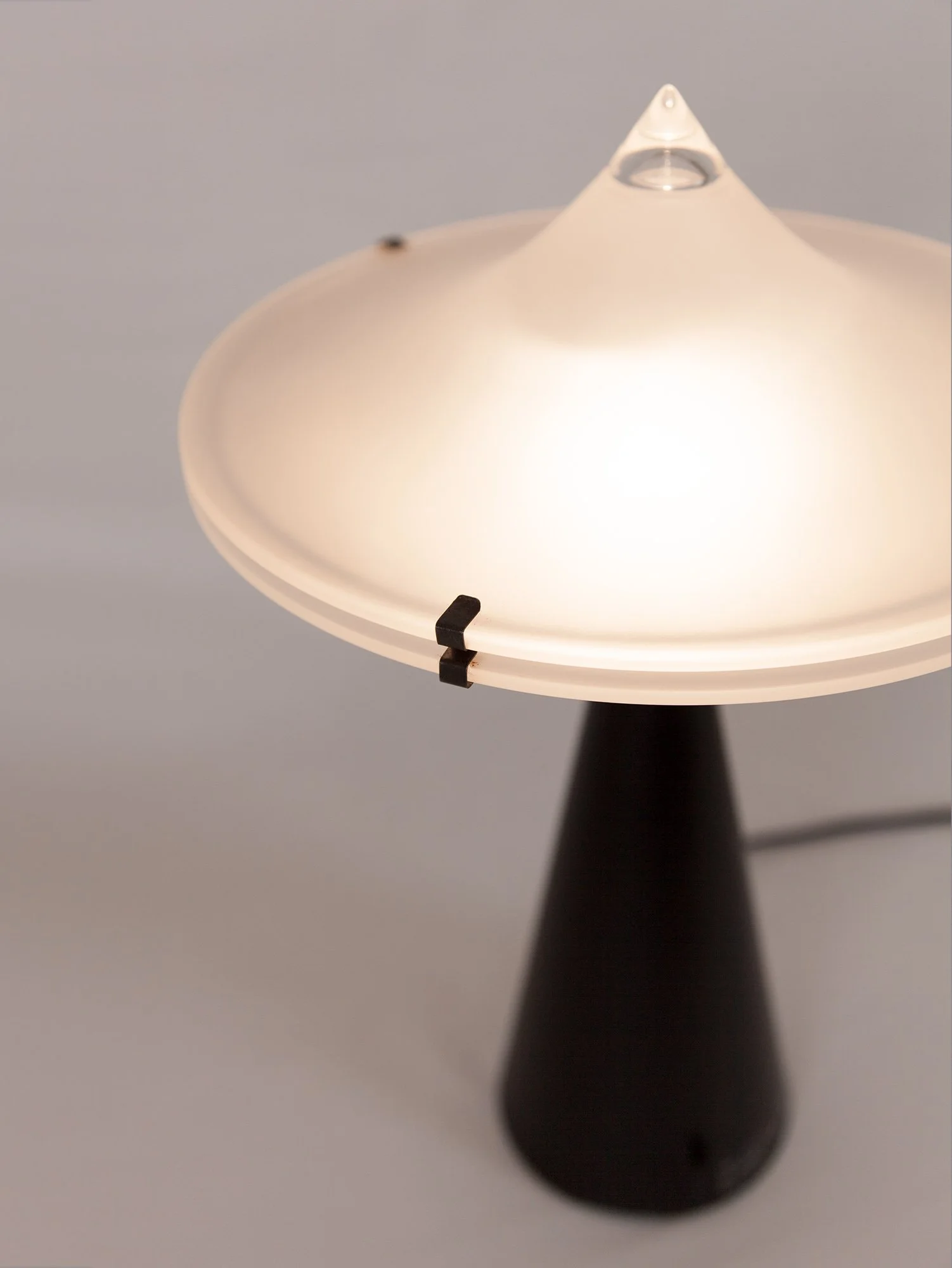 Aesthetiker | Alien Table Lamp Luciano Cesaro Tre Ci Luce, Italy, 1970s