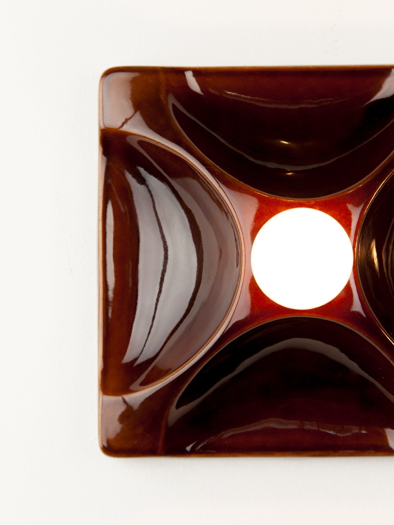 Aesthetiker Wall Light Hustadt Brown Ceramic Square_0003__MG_9283.jpg