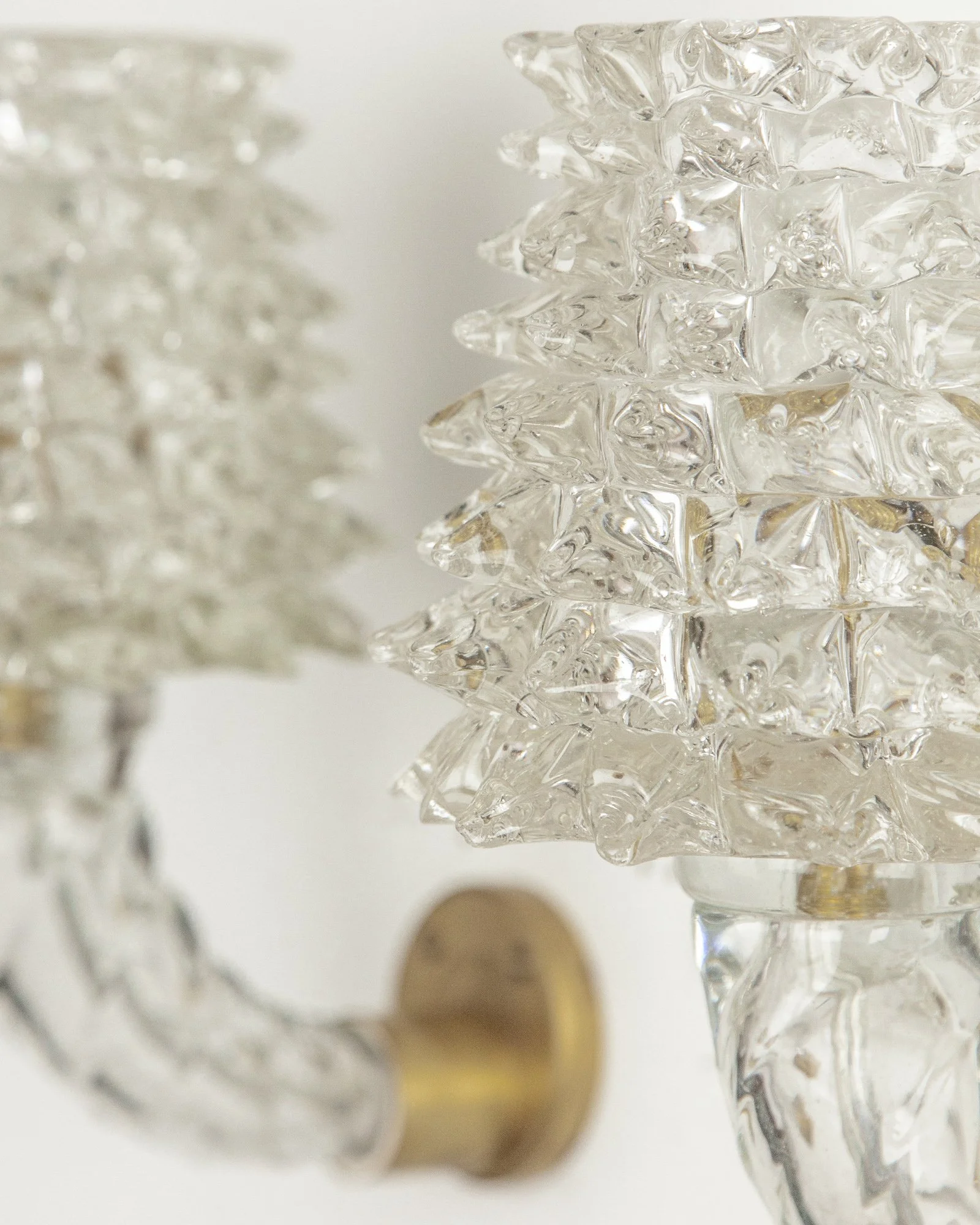 Aesthetiker Wall Lights Murano Rostrato Curved Arm Brass_0004__MG_06781.jpg