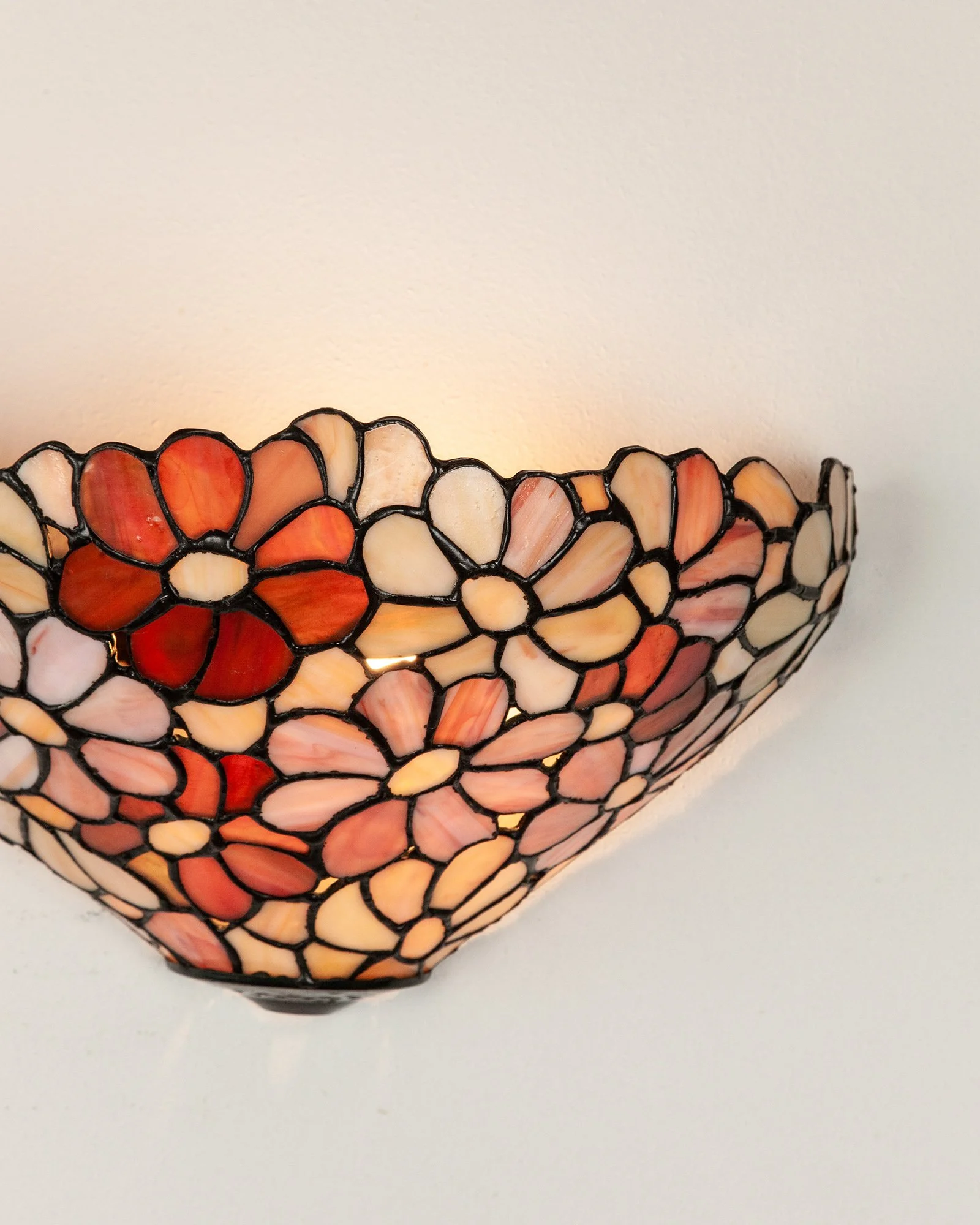 Aesthetiker Wall Light Sconce Tiffany italian Glass Red Beige_0003__MG_0978.jpg