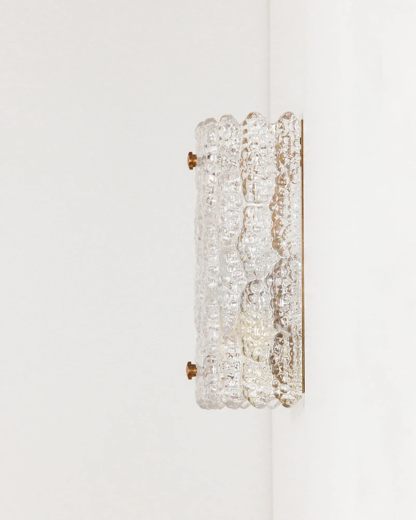 Aesthetiker Wall LIght Orrefors Carl Fagerlund Glass Brass Wavy Large_0009__MG_2060.jpg
