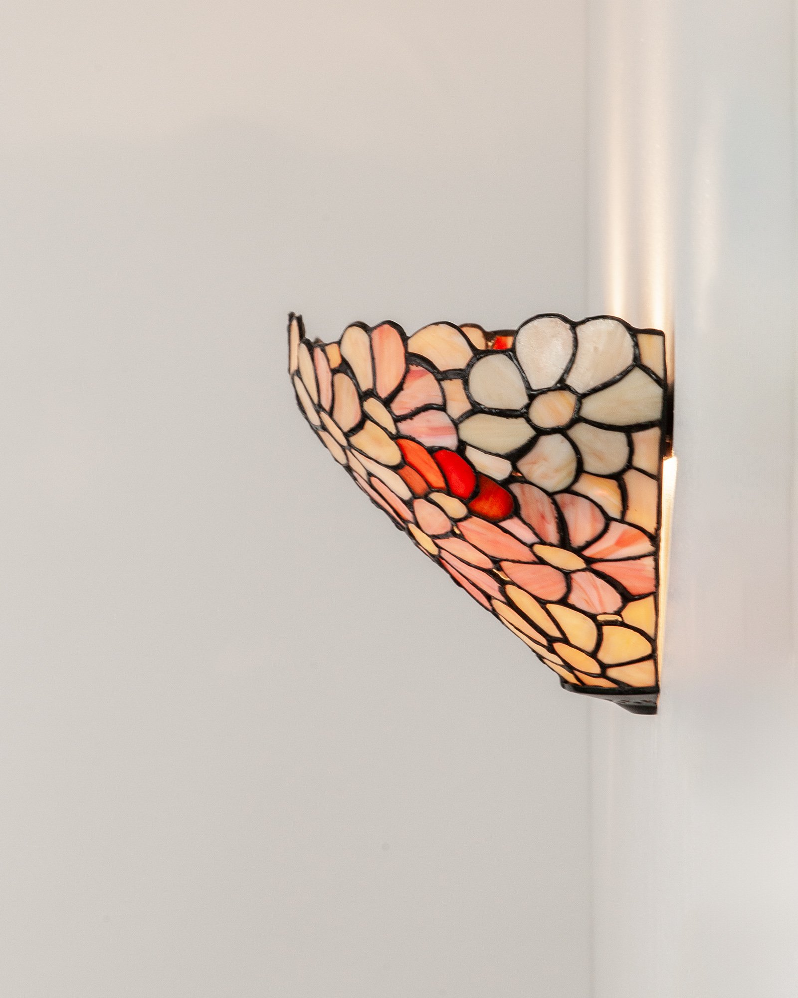 Aesthetiker Wall Light Sconce Tiffany italian Glass Red Beige_0004__MG_0967.jpg