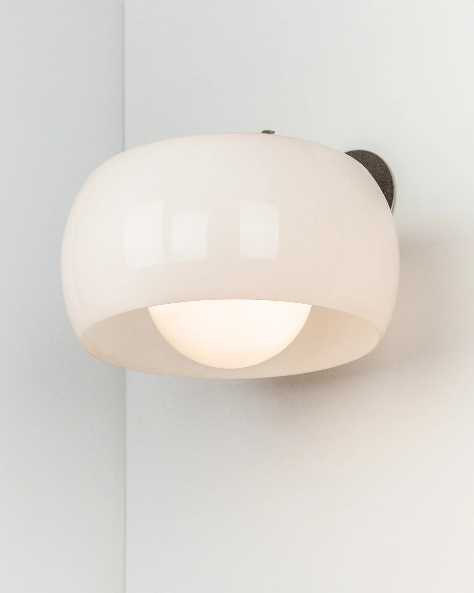 Aesthetiker Wall Light Magistretti Vico Clinio Artemide Nickel Glass 1960s_0002__MG_0256.jpg