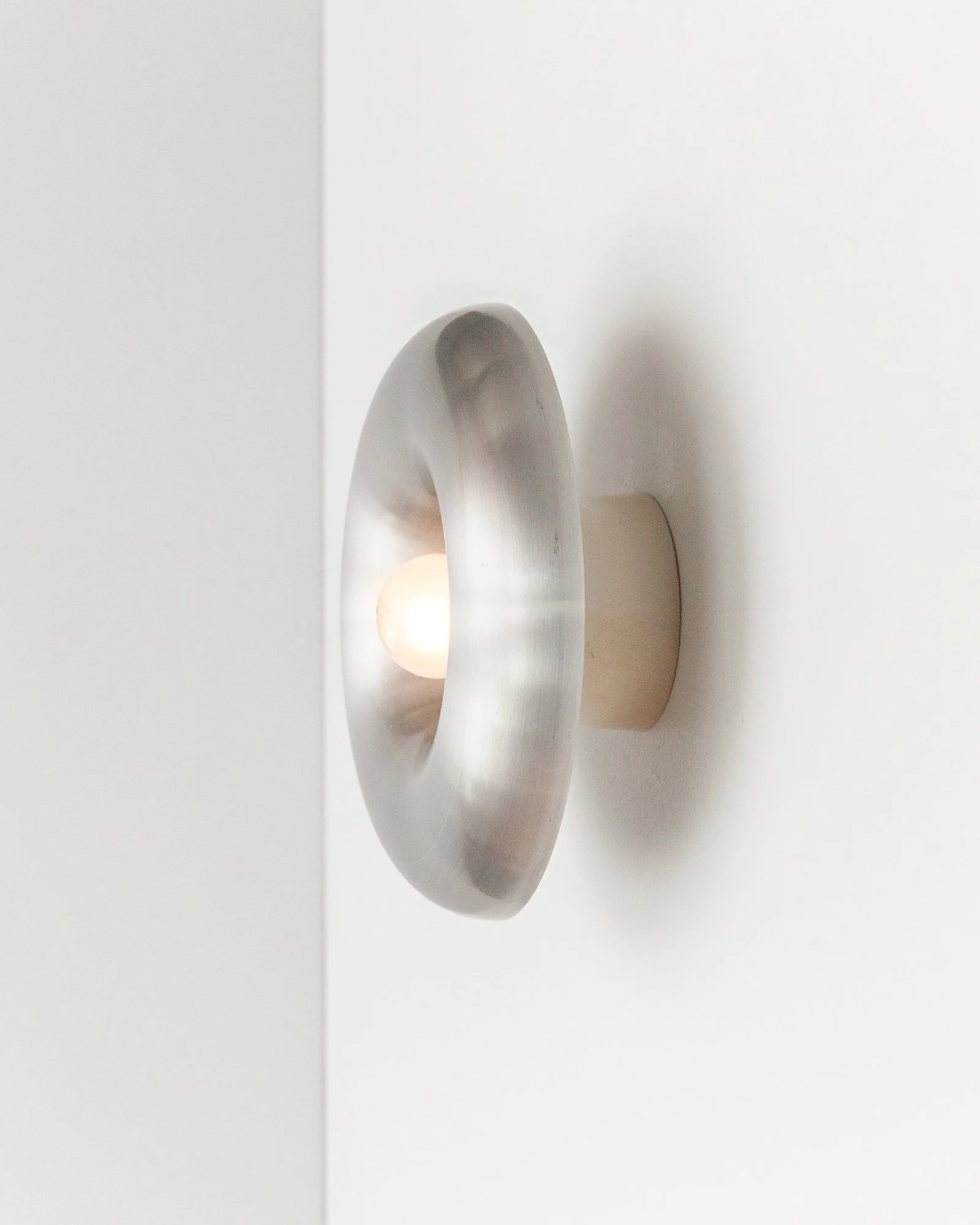 Aesthetiker Wall Lights Teka Aluminium Donut Germany_0009__MG_9379.jpg