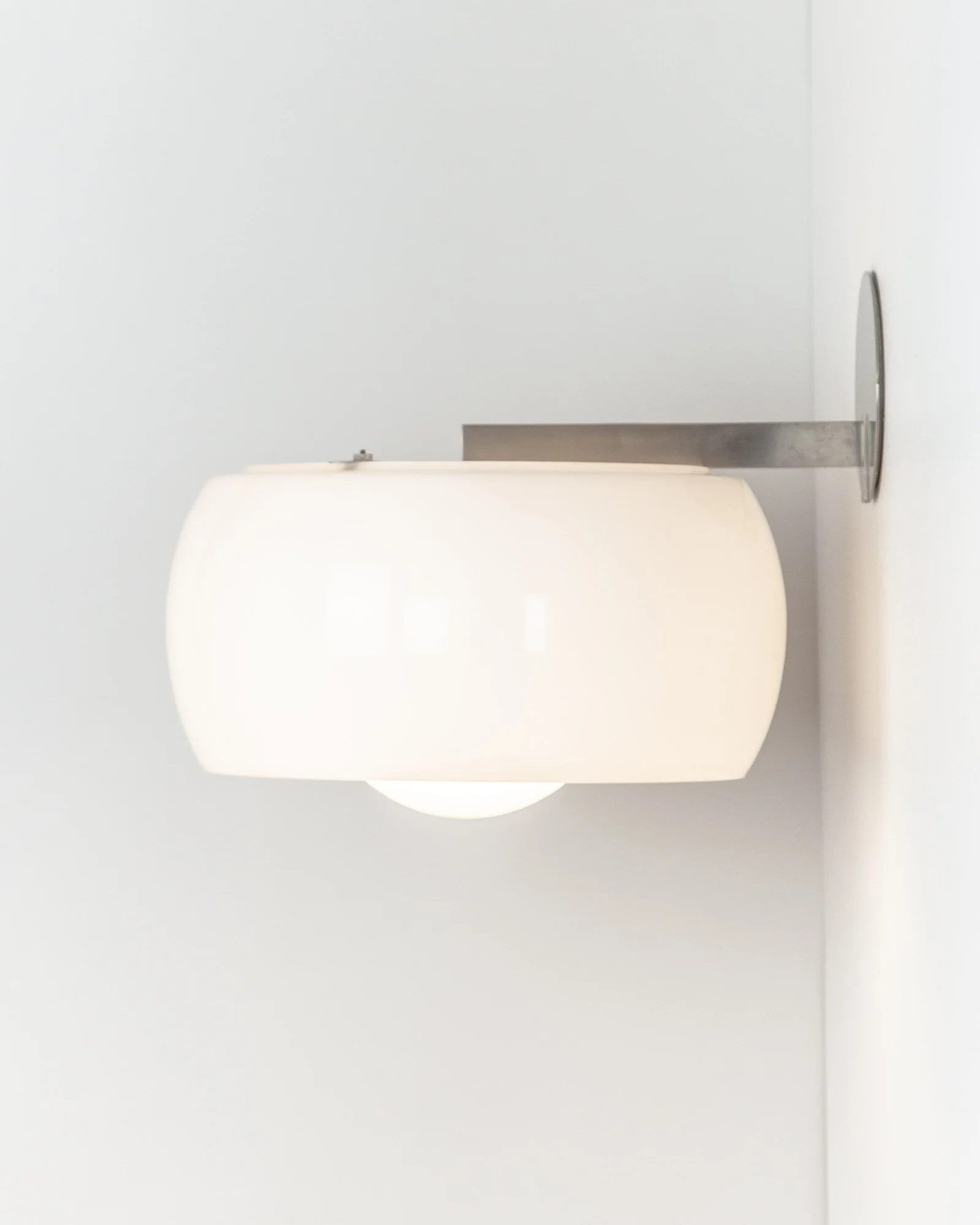 Aesthetiker Wall Light Magistretti Vico Clinio Artemide Nickel Glass 1960s_0003__MG_0247.jpg