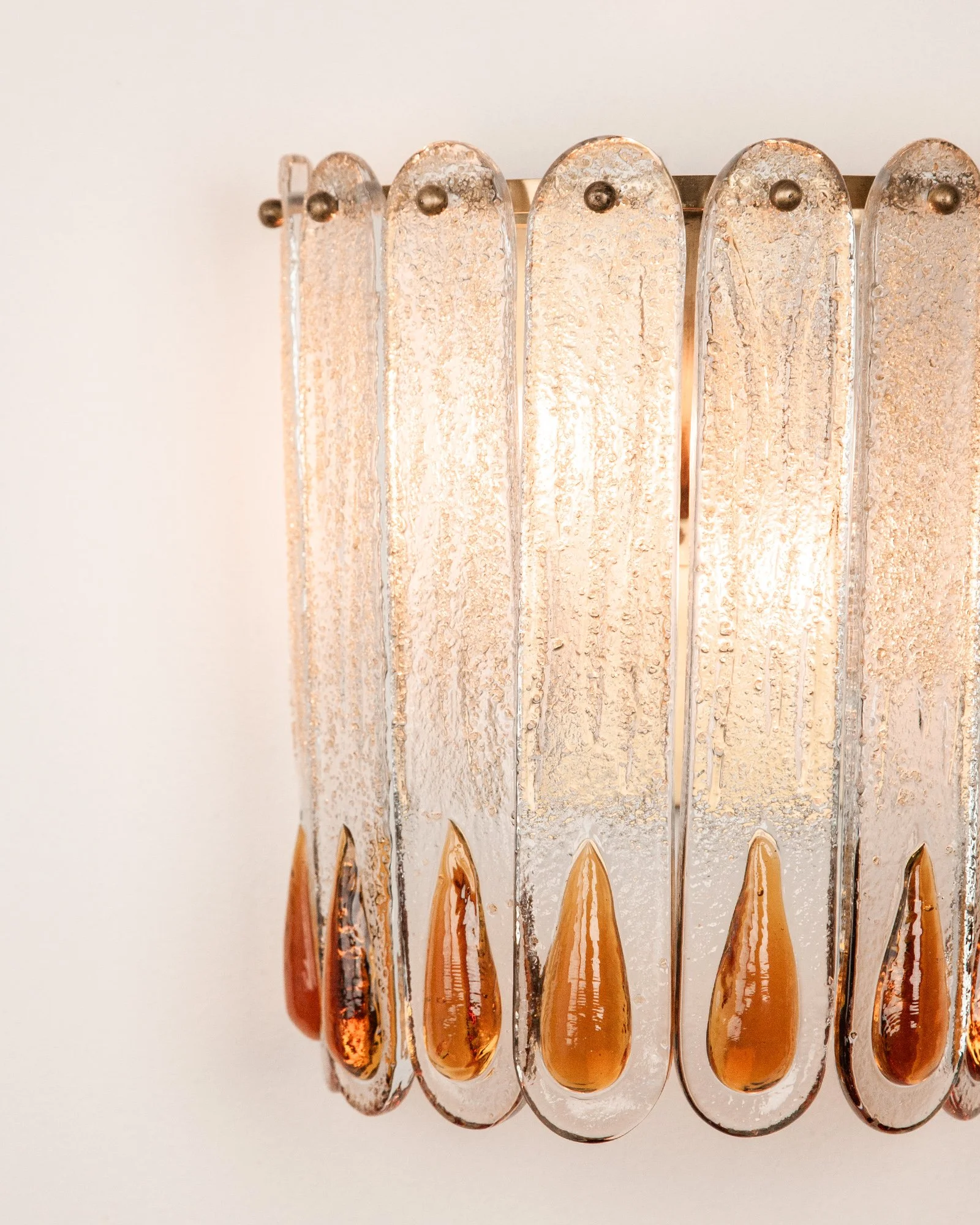 Aesthetiker Wall Light Sconce Mazzega Murano Glass Amber Drops Rugiadoso_0003__MG_0882.jpg