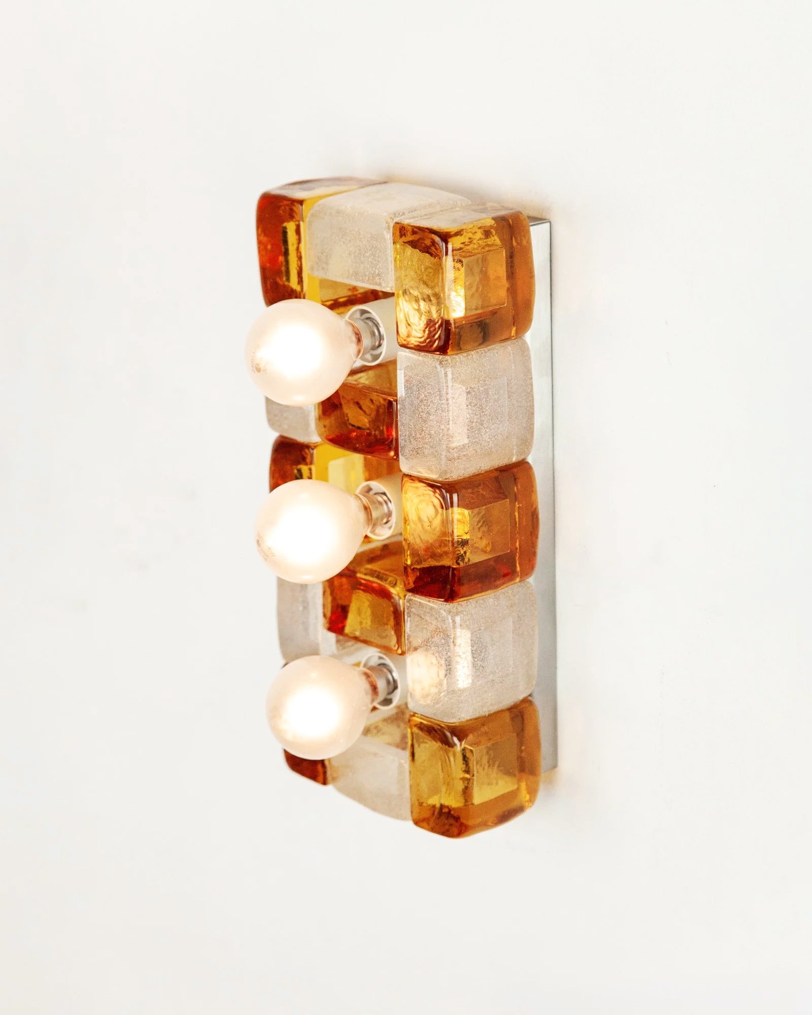 Aesthetiker+Wall+Light+Poliarte+Amber+White+Murano+Albano+Poli_0007__MG_8869+copy.jpg
