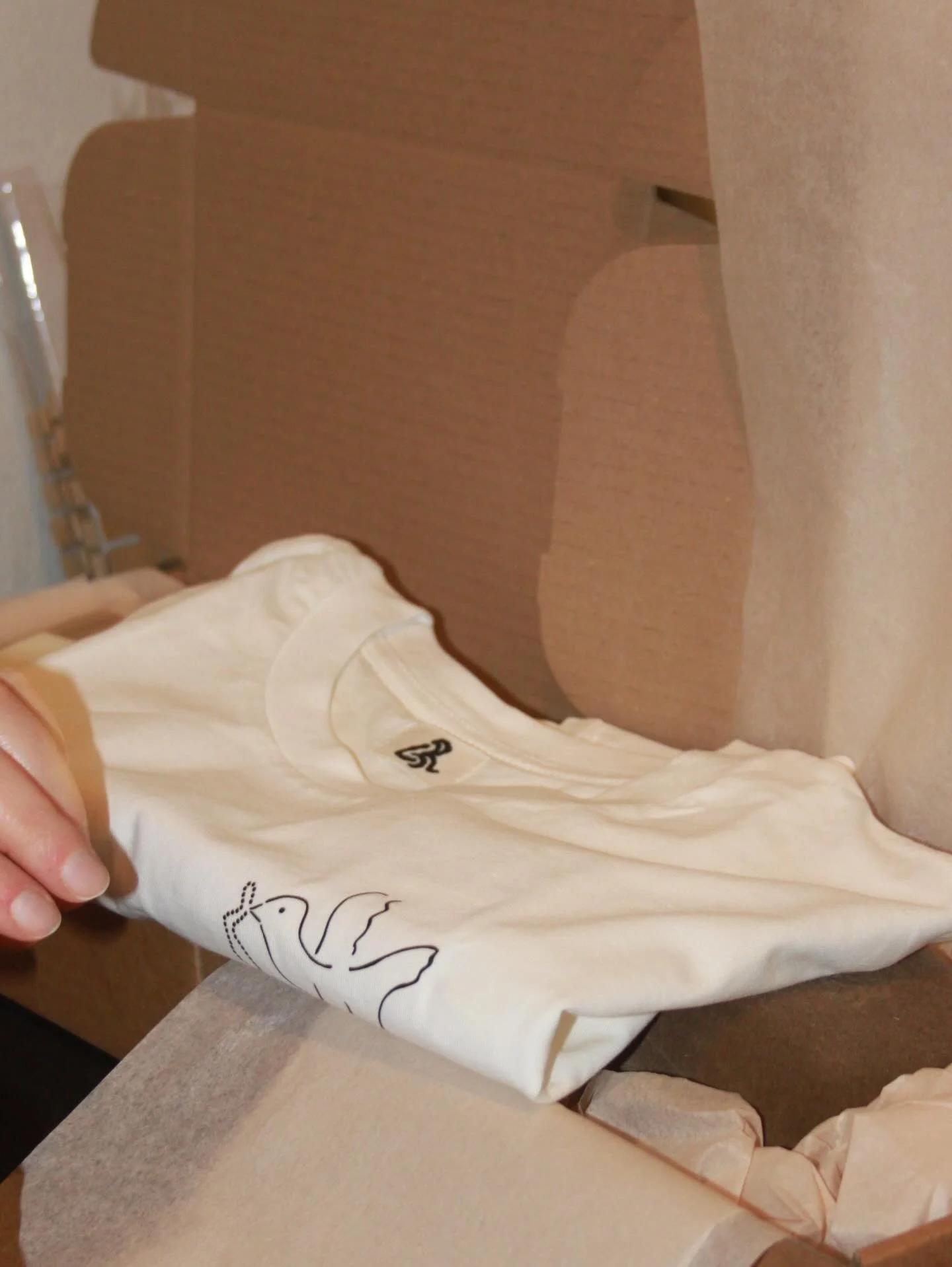 Valentines Treat🕊️🌹🕊️🌹🕊️🌹

Receive a Peace, Love &amp; Jewellery T-shirt with any purchase over 1000 dkk.

Just remember to add your size at checkout 💌

(Runs into 14th of February or as long stock last)