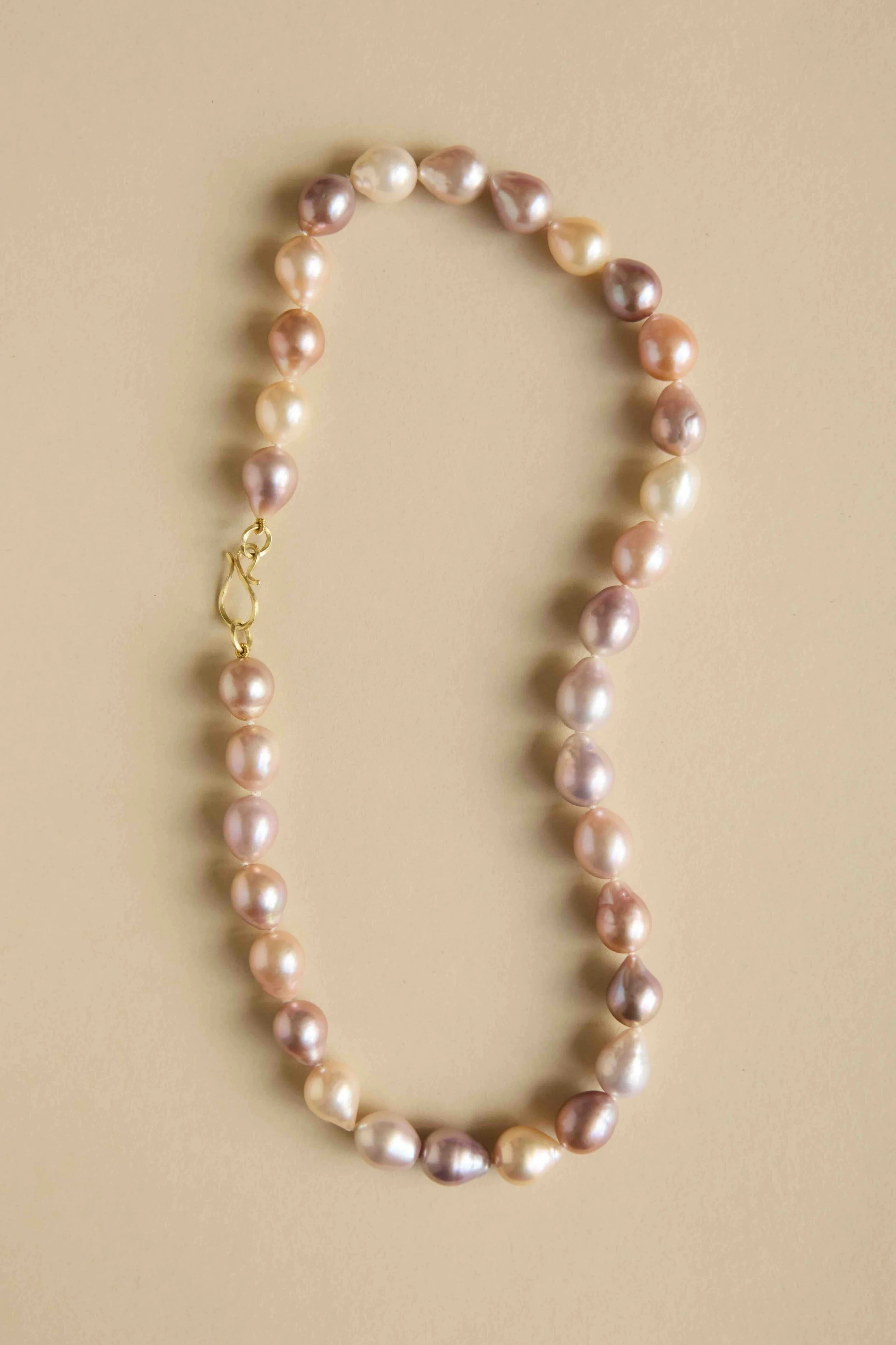 Martha Peart Necklace Line Rossau...jpeg