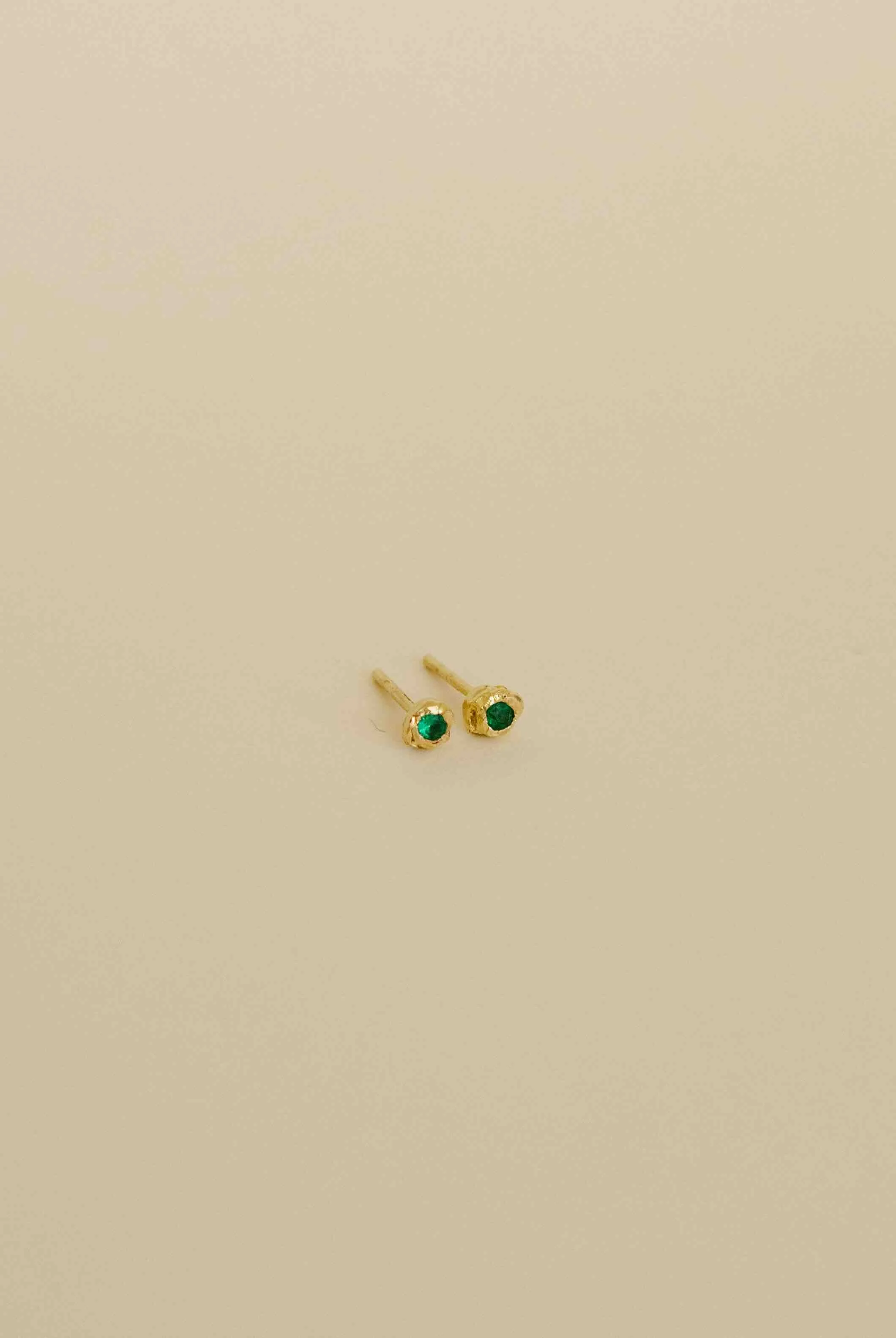 Lulu Emerald Stud Line rossau.jpeg