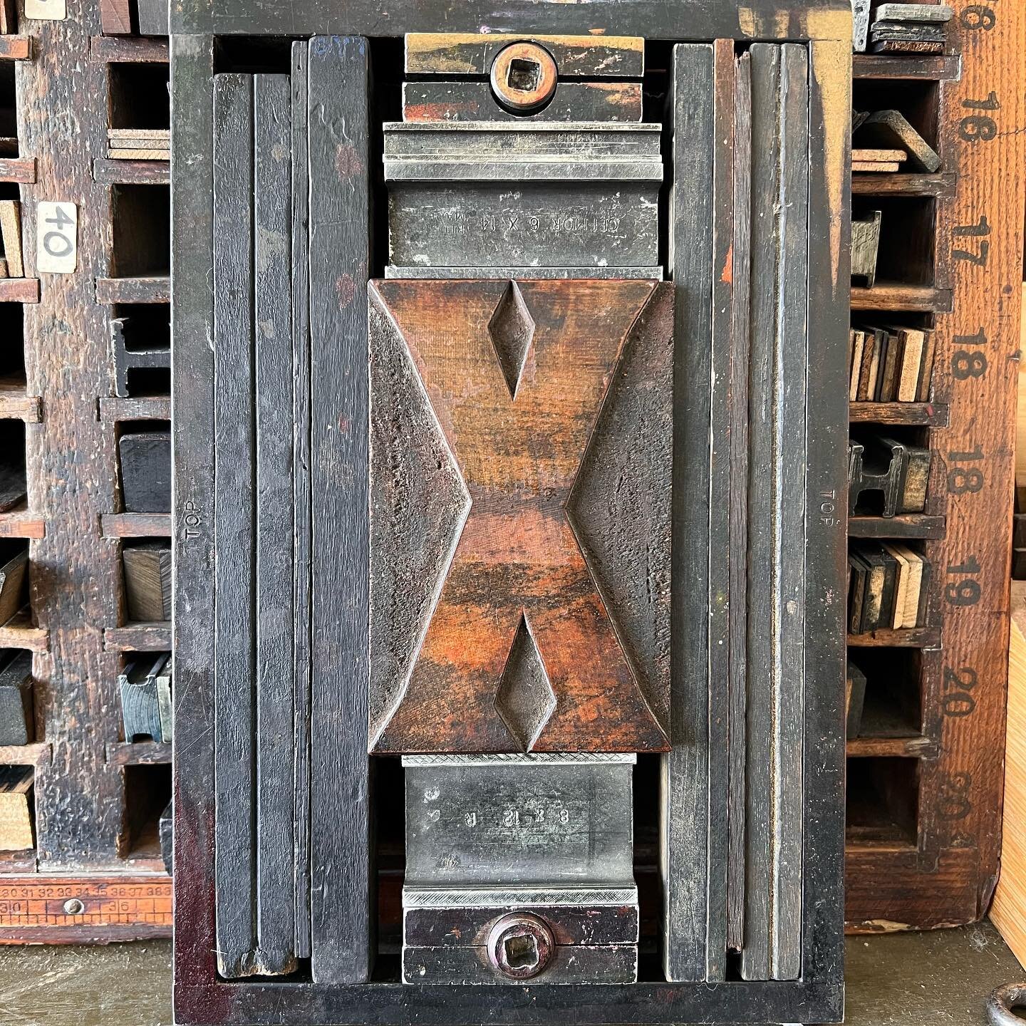 X. Locked up in a 8x5 chase. @36daysoftype #36daysoftype #36daysoftype_x #letterpress #woodtypewednesday #woodtype #letterpresslove #letterpressprinting #letterpressstudio