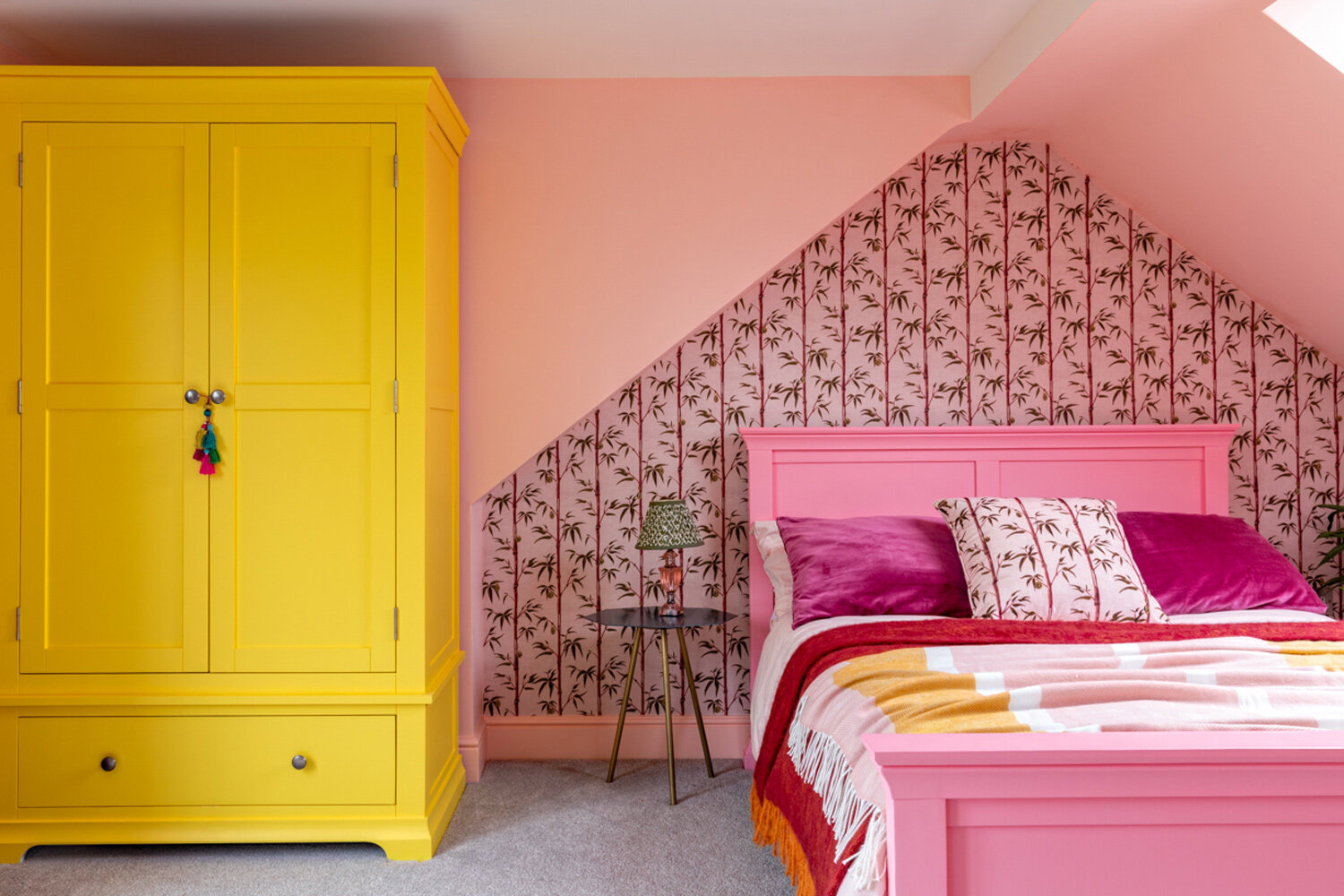vic-17-yellow-pink-bedroom.jpg