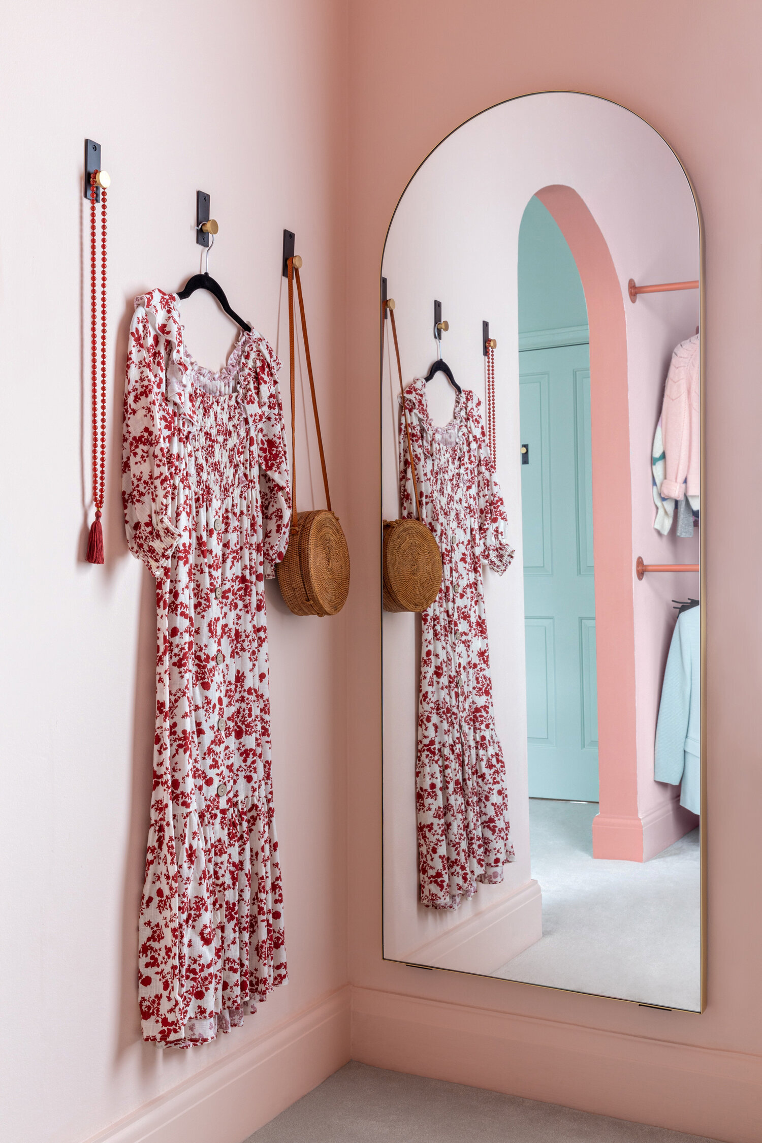 friary-06-pink-dressing-room.jpg