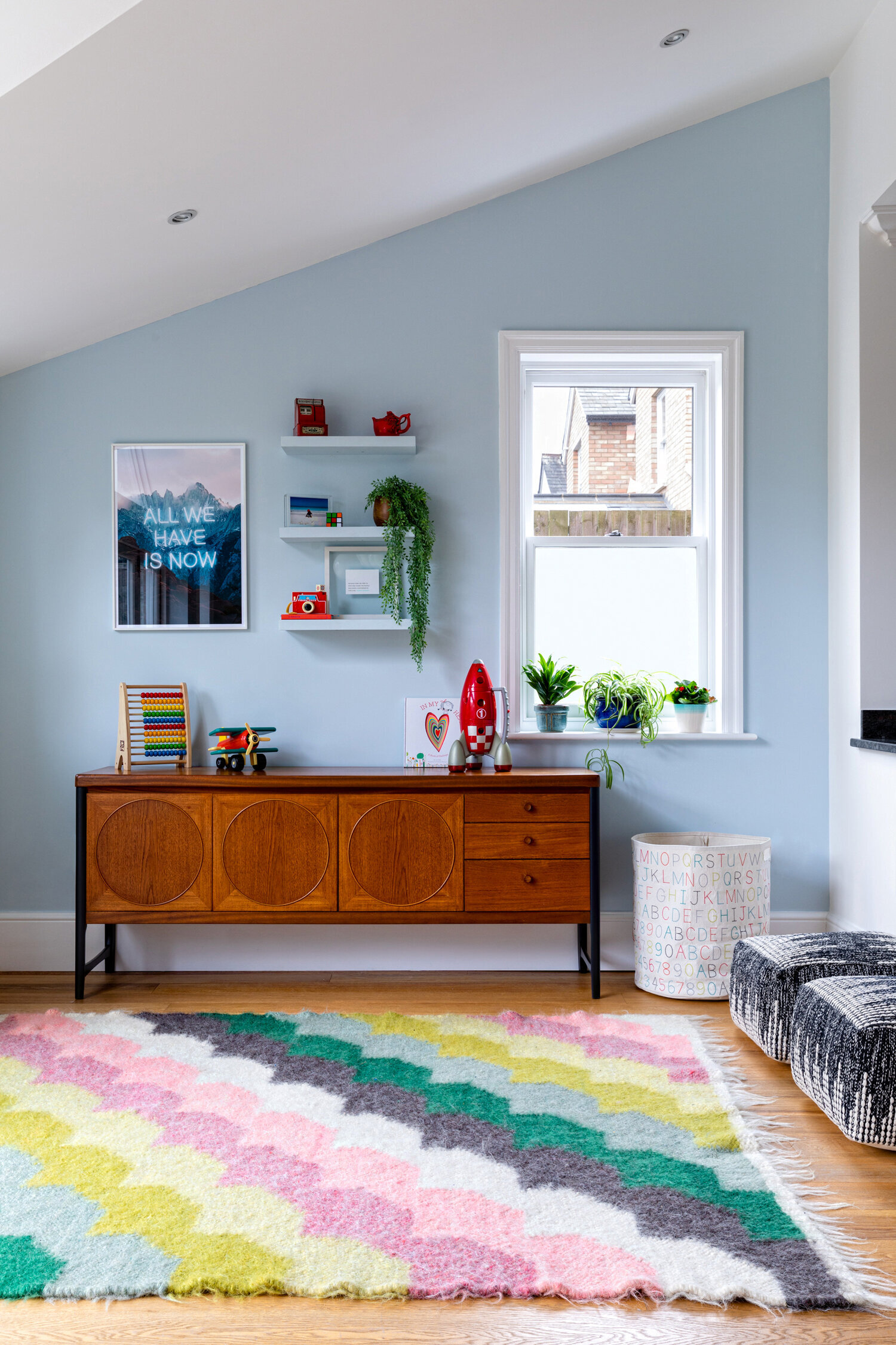 harpenden-04-rainbow-rug-dresser.jpg