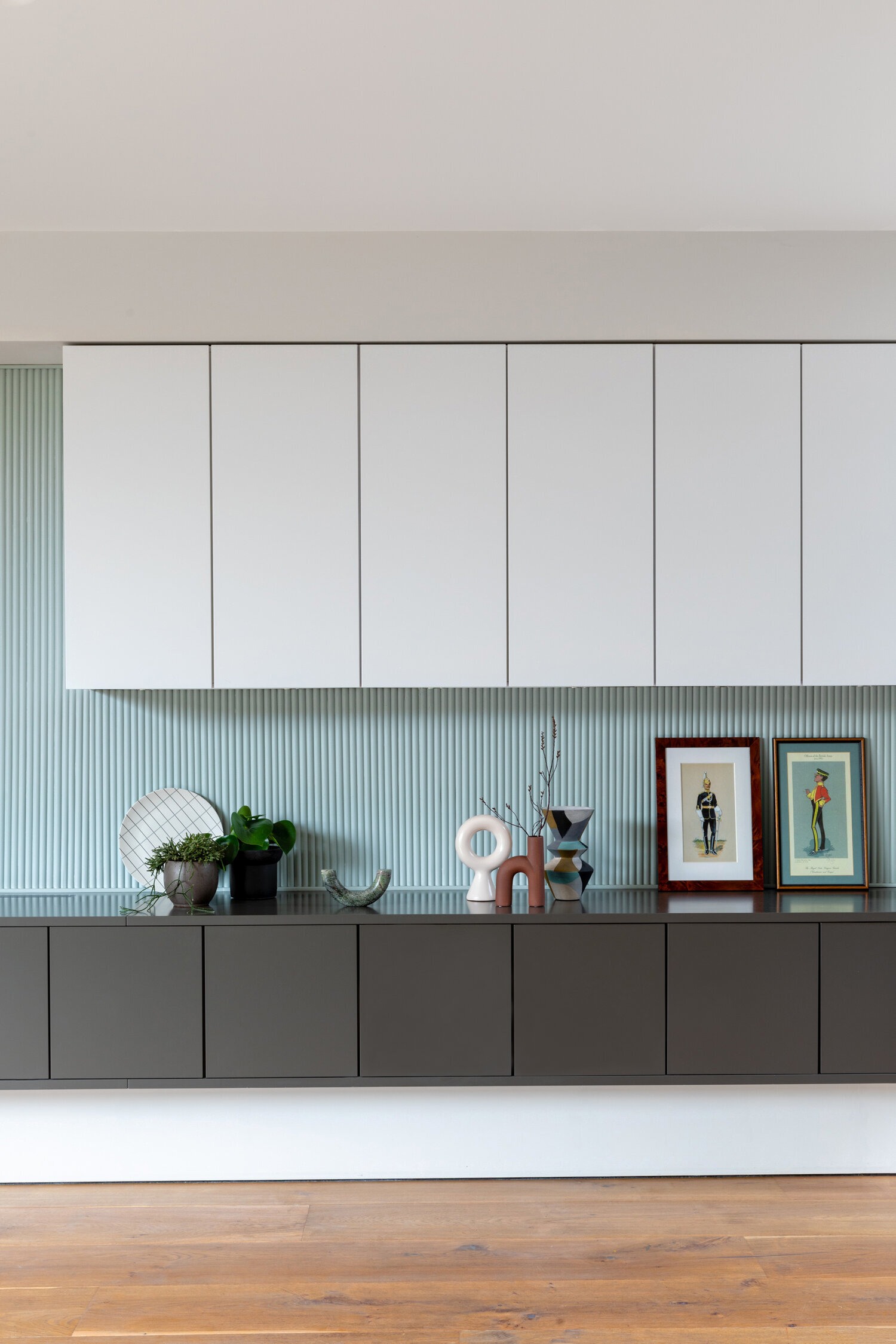 blackheath-05-custom-wall-hung-cupboards.jpg