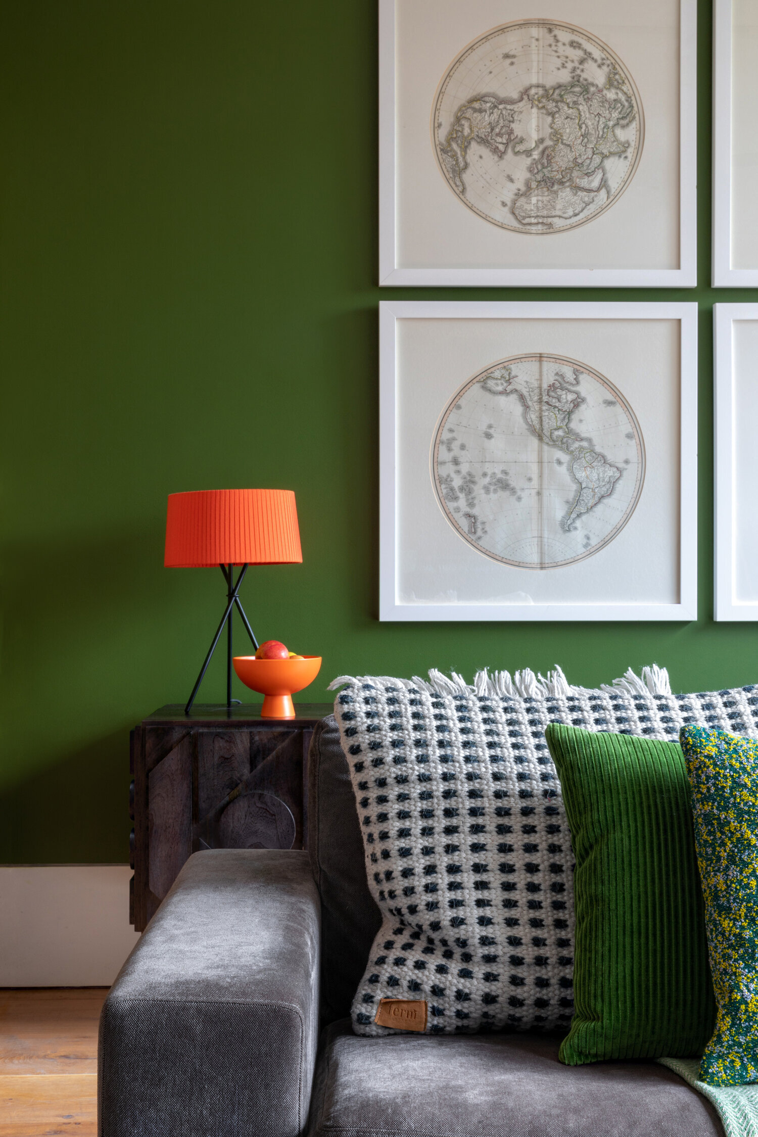 blackheath-04-green-walls-grey-sofa-lounge.jpg