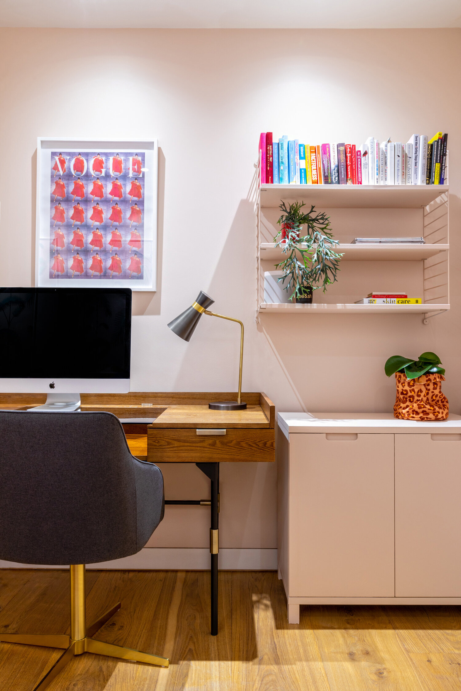 blackheath-35-studio-pink-wall-wood-desk.jpg