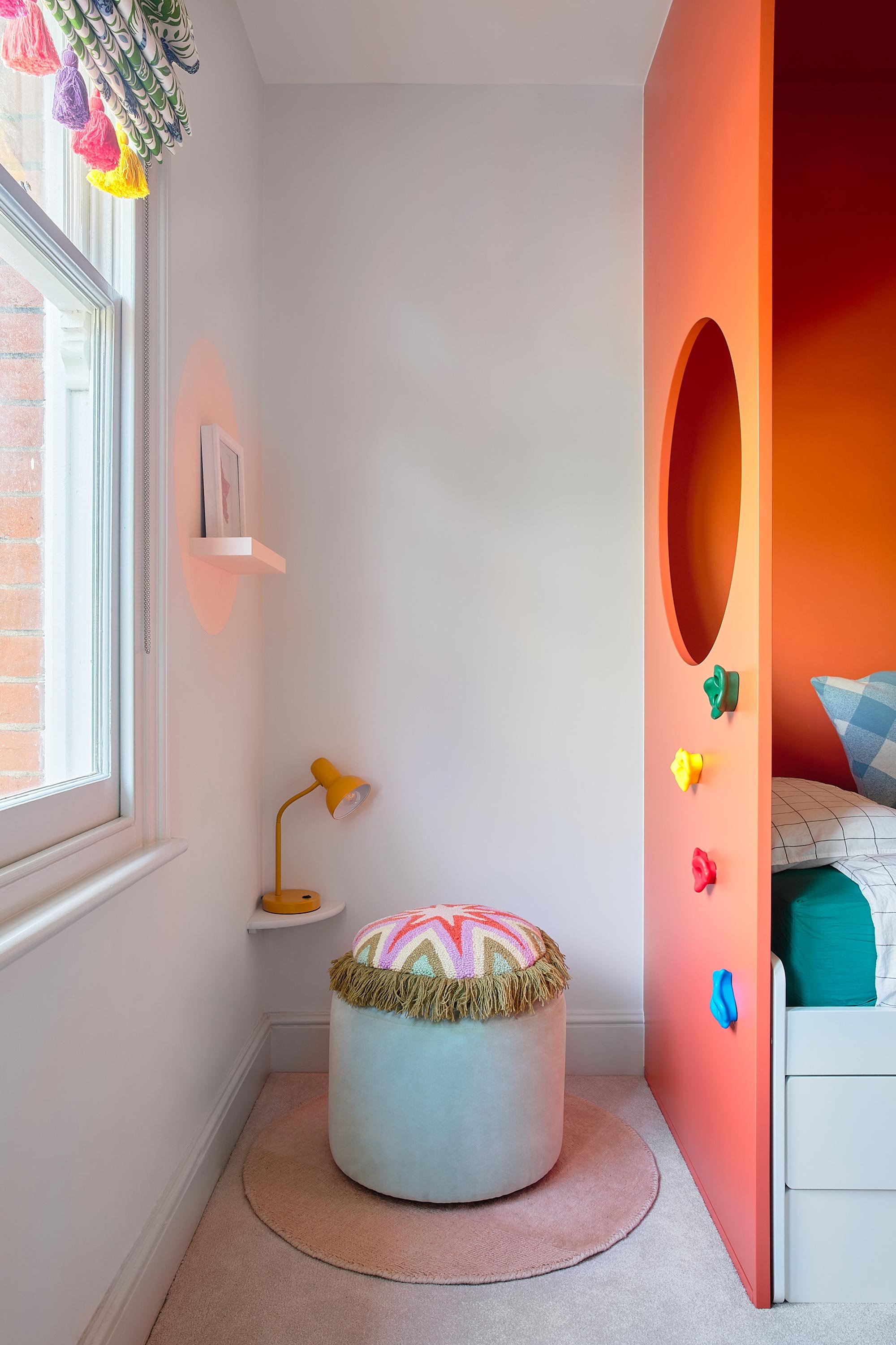 orange-and-white-kids-bedroom-with-colourful-accessories.jpg