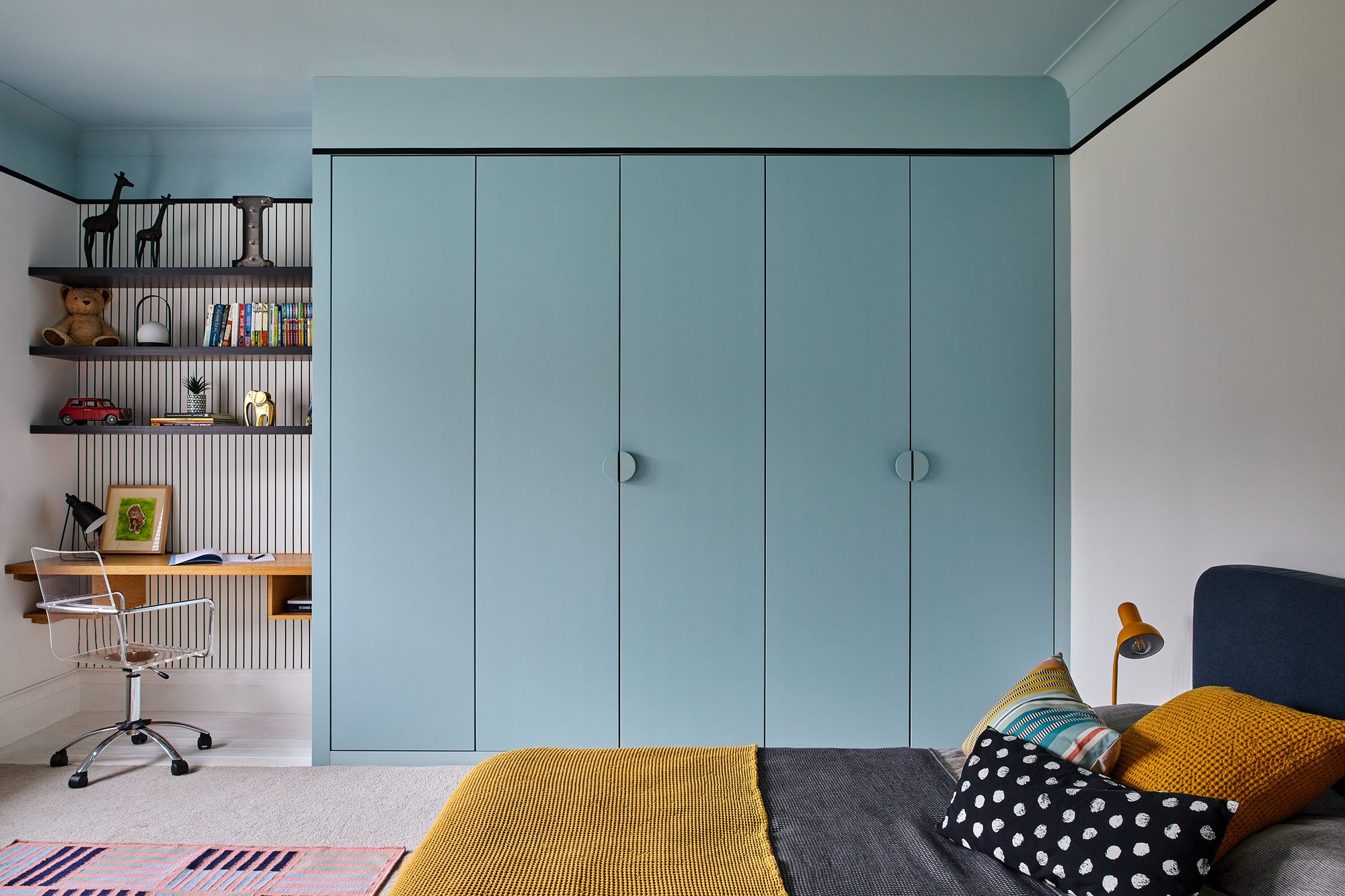 office-space-in-bedroom-with-pale-blue-wardrobes-01.jpg