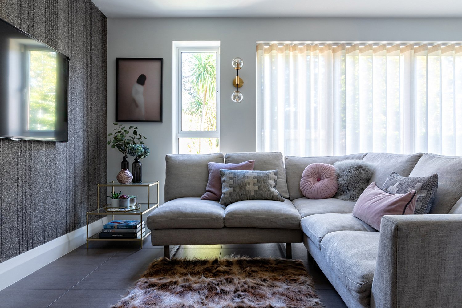 mill-12-pink-grey-lounge-corner-sofa.jpg