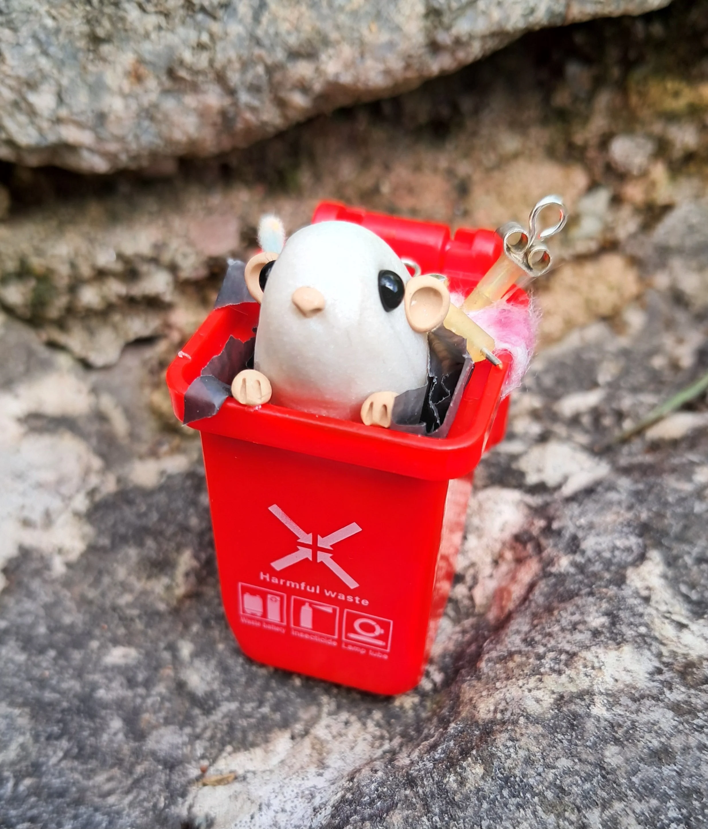 Harmful Waste Bin Micro.