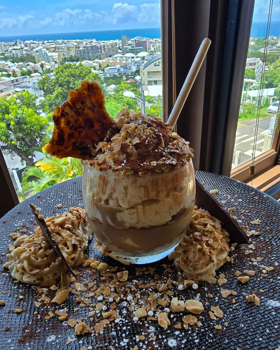 LE dessert du moment : Tiramindoim 😋

Recette br&eacute;silienne de tiramisu &agrave; la banane et &agrave; la cacahu&egrave;te 🔥

👉 R&eacute;serves ta table par téléphone au 0693 87 98 40 ou sur notre site internet www.smokeat.fr/sur-place

𝗦?