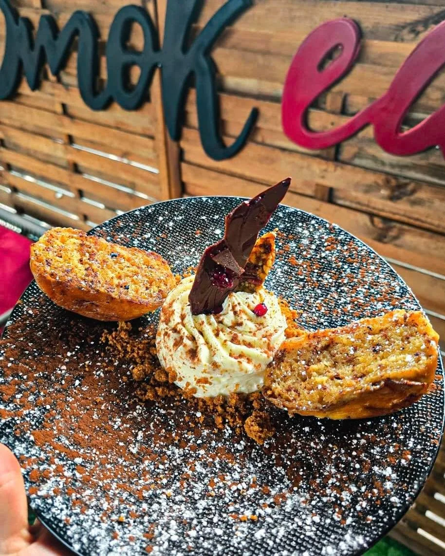La brioche perdue qui s&rsquo;est faite fum&eacute;e 🌋

Viens go&ucirc;ter notre dessert du moment. Une d&eacute;licieuse brioche maison perdue toast&eacute;e au lait fum&eacute; avec son dome de mousse au chocolat blanc 😋

👉 R&eacute;servation pa