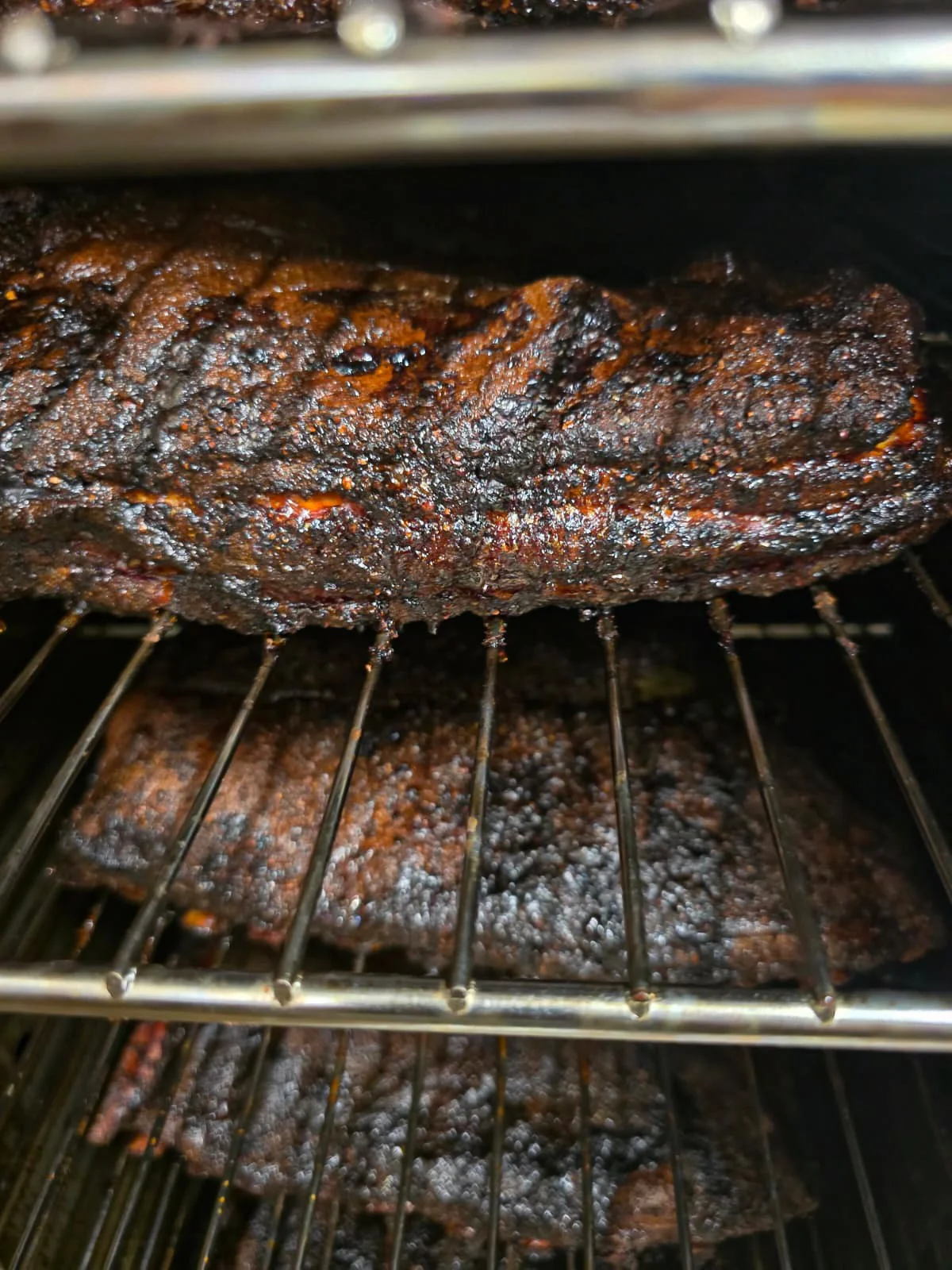 R&eacute;galez-vous avec notre sp&eacute;cialit&eacute; les ribs, l'incontournable du smokehouse au US 🇺🇸 

NOUVEAU ⚡ 𝗖𝗼𝗺𝗺𝗮𝗻𝗱𝗲 𝗽𝗼𝘂𝗿 𝗹𝗲𝘀 𝗴𝗿𝗼𝘂𝗽𝗲𝘀 𝗲𝘁 𝗲𝗻𝘁𝗿𝗲𝗽𝗿𝗶𝘀𝗲𝘀 𝗱𝗲 - 𝟮𝟬 𝗽𝗲𝗿𝘀𝗼𝗻𝗻𝗲𝘀 𝗮̀ 𝗽𝗮𝗿𝘁𝗶𝗿 𝗱𝗲 ?