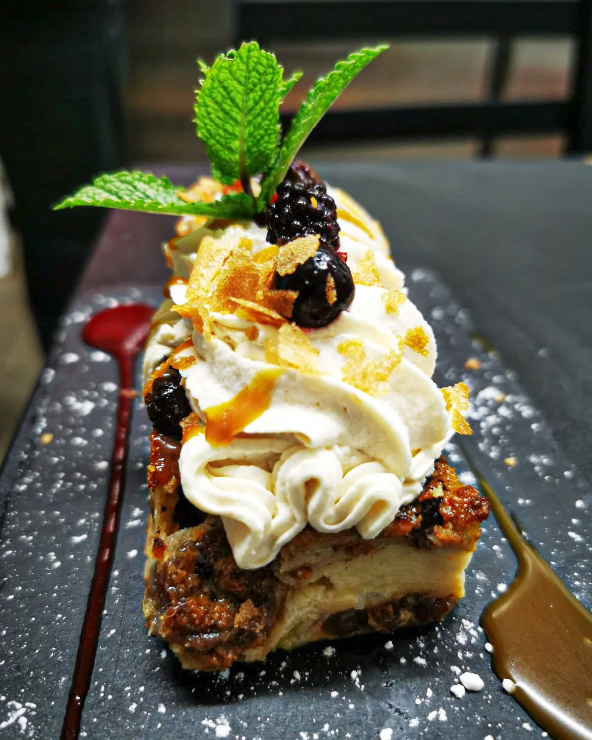 Nouvelle p&eacute;pite ✨ Pudding de banane caram&eacute;lis&eacute;e et chantilly vanill&eacute; 😋

👉 R&eacute;serves ta table par téléphone au 0693 87 98 40 ou sur notre site internet www.smokeat.fr/sur-place

𝗦𝗨𝗥 𝗣𝗟𝗔𝗖𝗘 &amp; 𝗘𝗠𝗣𝗢𝗥?