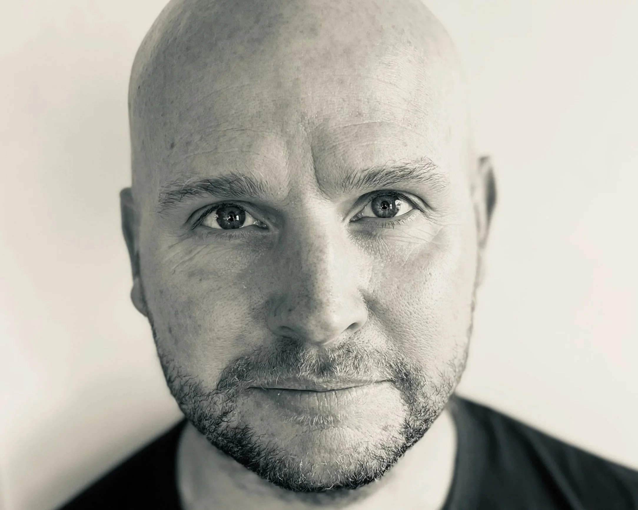 Chris Lemons - Inspirational Speaker and North Sea diver who cheated death after a catastrophic computer failure saw him left on the bottom of the North Sea with nothing to breathe for 40 minutes