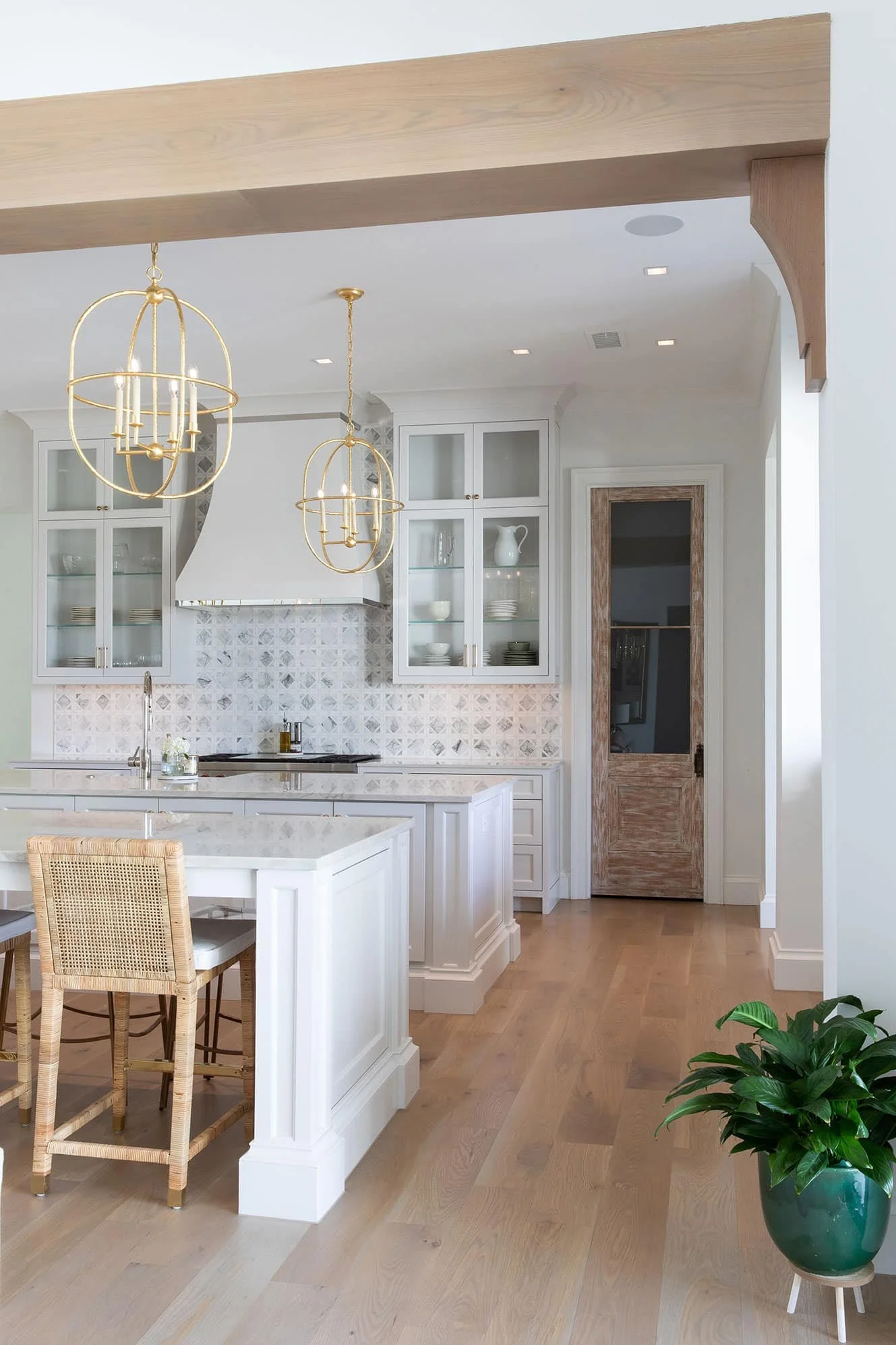 Canyon-Creek-Sleek-Modern-Kitchen-4-1.jpg