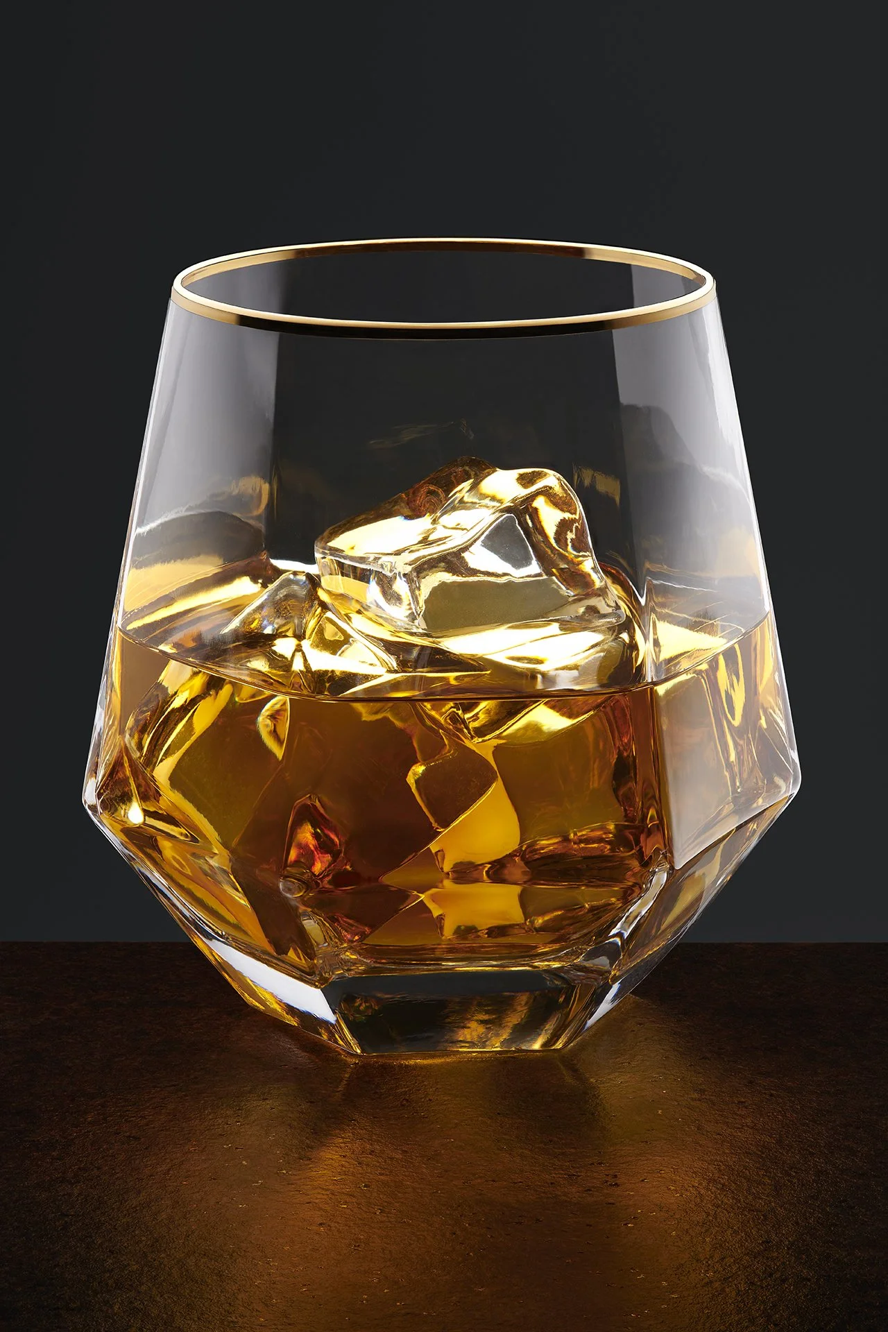 Close-Up_Whisky_Tumbler.jpg