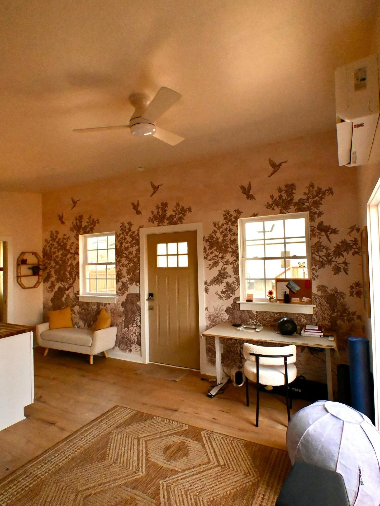 We love the details brought in by @daniela.spear and @thefightingspearit on this build of our &ldquo;Urban&rdquo; ADU. 

This gorgeous multi-purpose backyard space seamlessly incorporates creativity, comfort, and practicality.

Thanks for letting us 