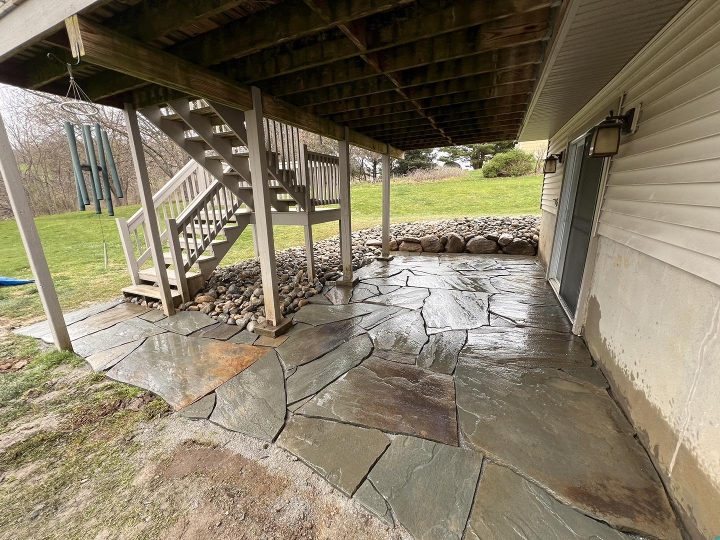 Who said carpenters can't rock the hardscape game? 🤣👍🏽🤣 Check out BC&rsquo;s latest patio masterpiece featuring irregular flagstone and Delaware river stone! 💪🏼⛏️

#brotoncontracting #winglesupply #winglesupplycompany #irregularflagstone #delaw
