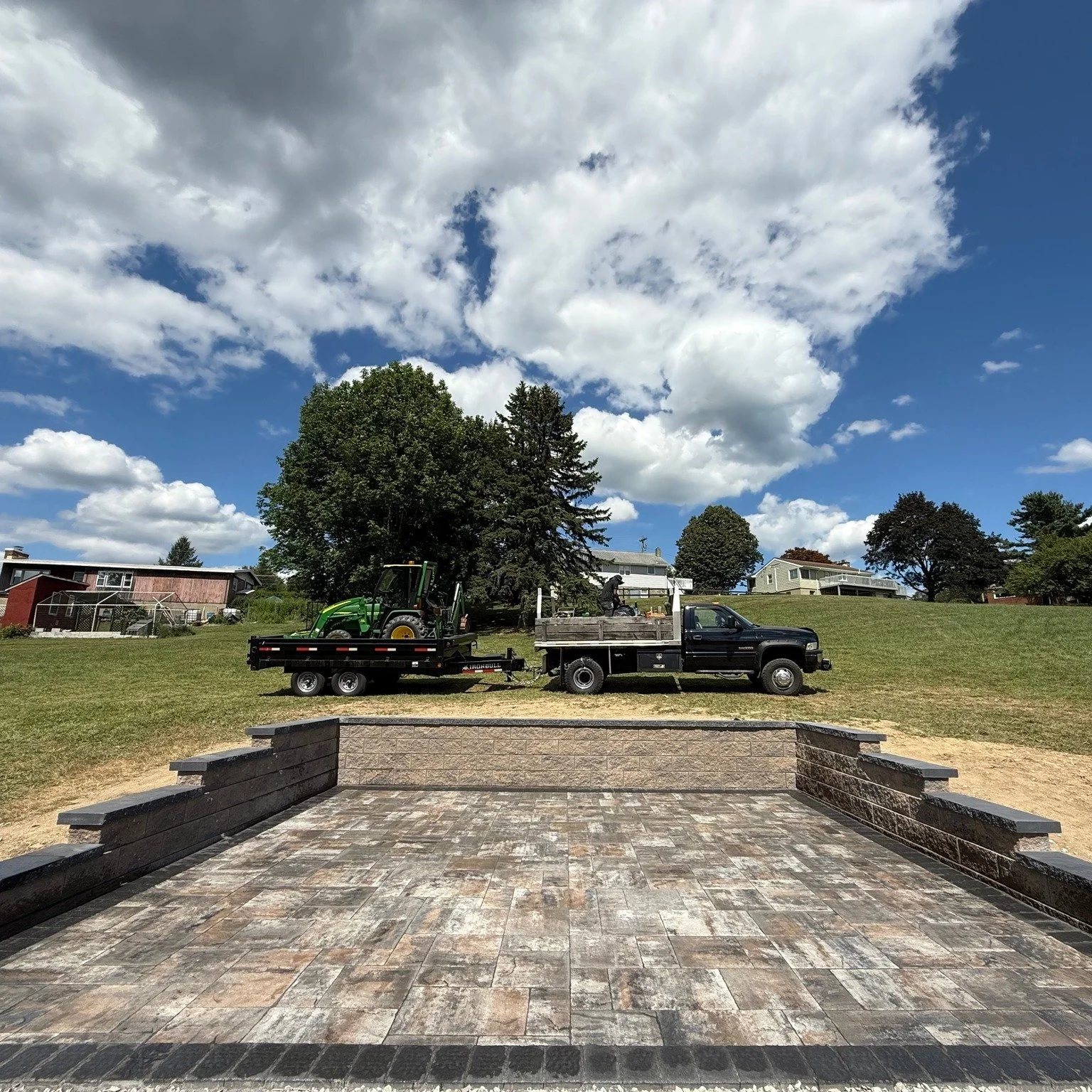 BC Hardscape
What used to be a pool is now a recessed hillside patio—a one-of-a-kind hangout spot, perfect for family BBQs, bonfires, and all-around good times. 🍔 🌭 🔥
Taking unused space and transforming it into something functional and fu