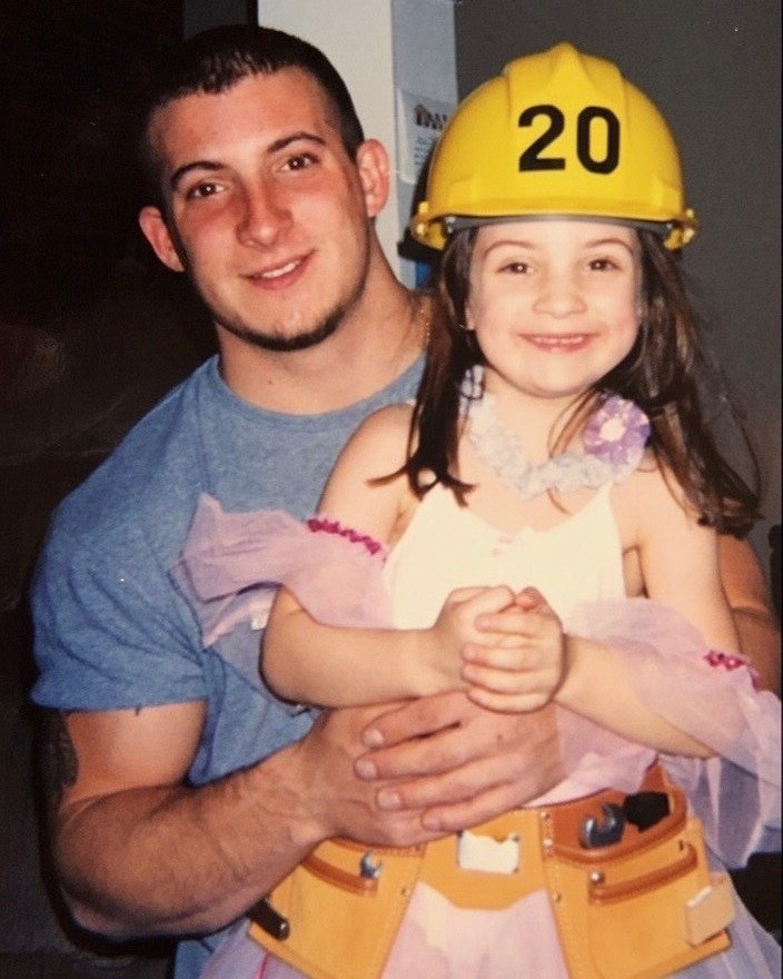 🩰🔧 Kaity&rsquo;s been repping the Broton brand and the toolbelt since day one. 👷&zwj;♀️

Let&rsquo;s just say this pic might be your first clue&mdash;something&rsquo;s brewing for December. 👀

#brotoncontracting #foundedwithpride #distinguishedby