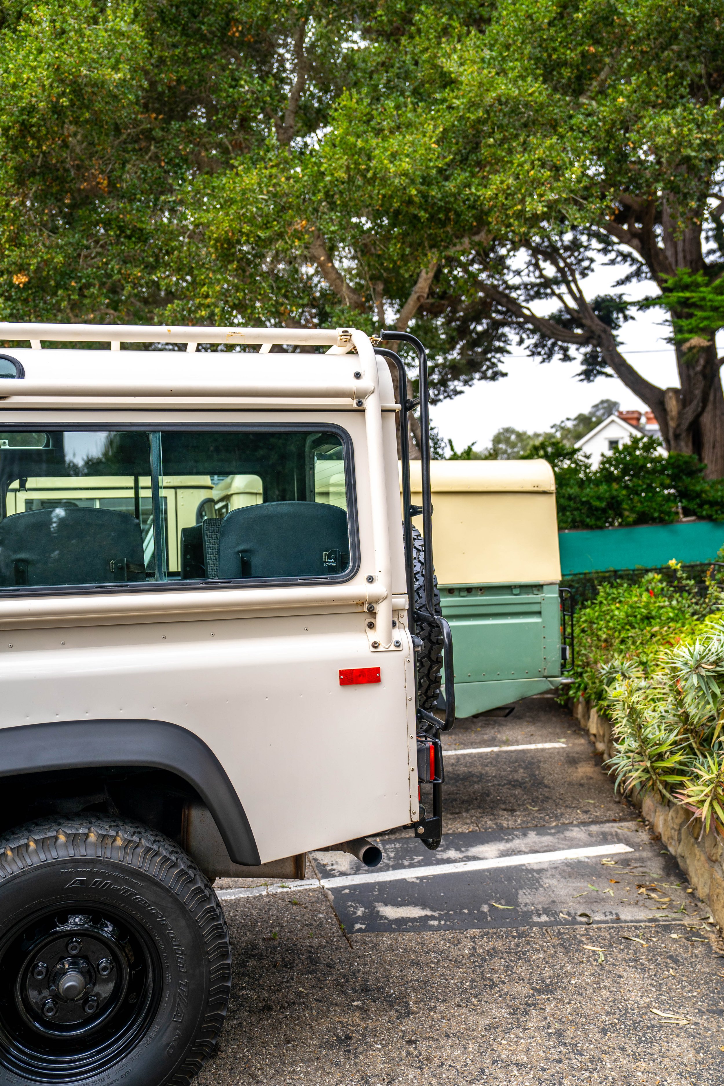 1994 Defender 110-471.jpg