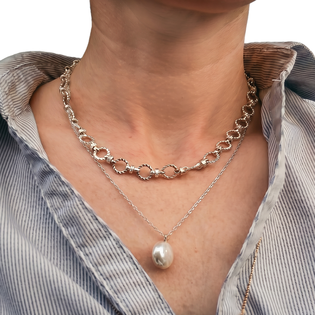 Silver Pearl Necklace Square.png