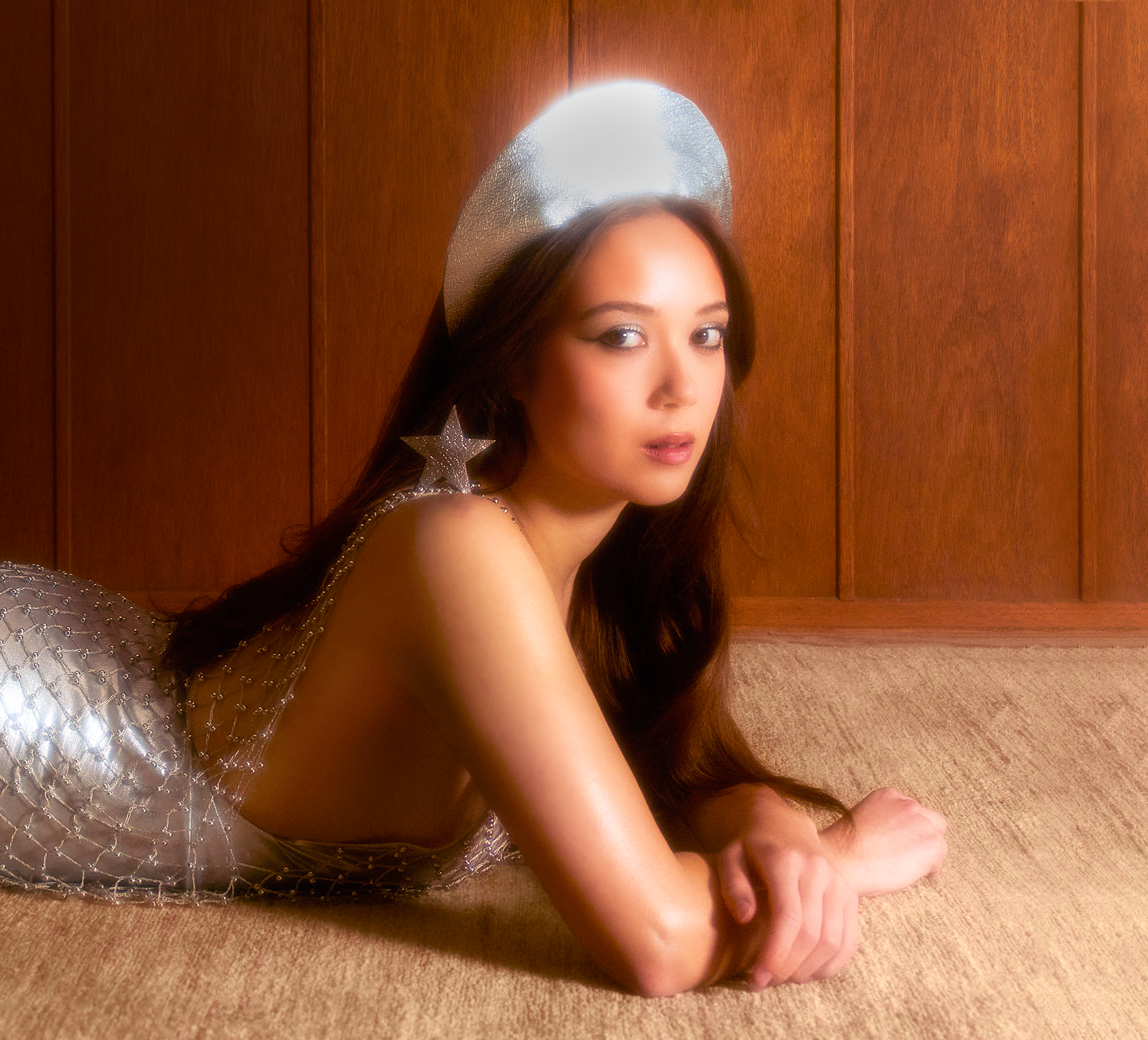 Does laufey hate men