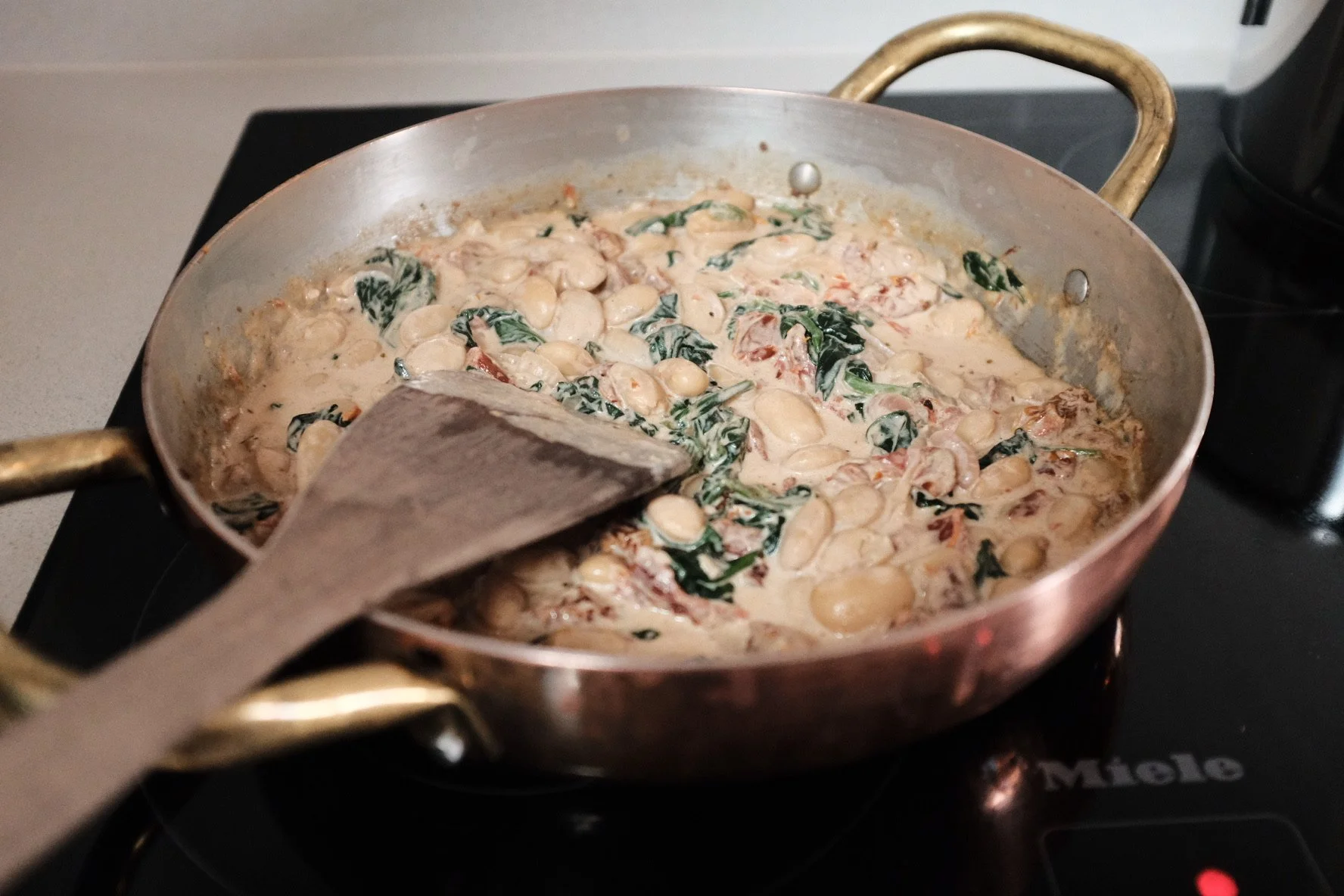 Gnocchetti Sardi mit getrockneten Tomaten, weissen Bohnen &amp; Spinat