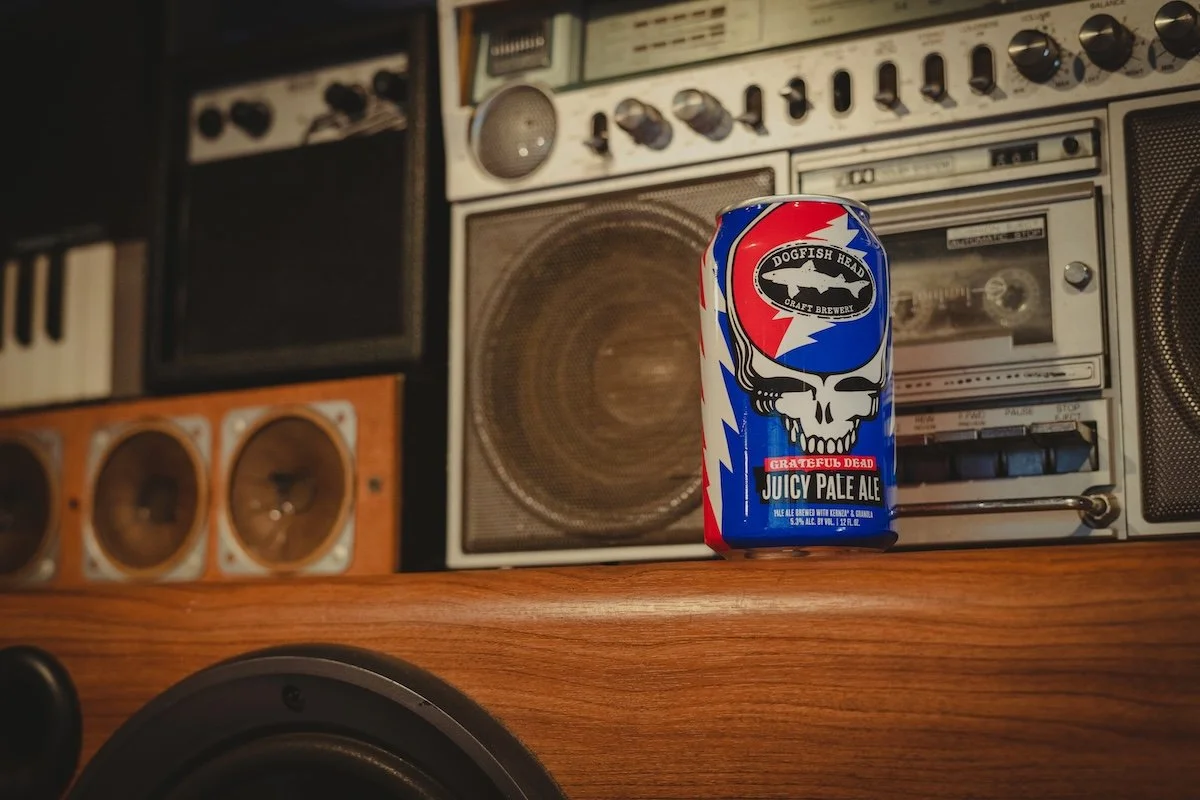 PHO_DFH_GratefulDead_JuicyPaleAle_SpeakerWall_03 copy.jpg