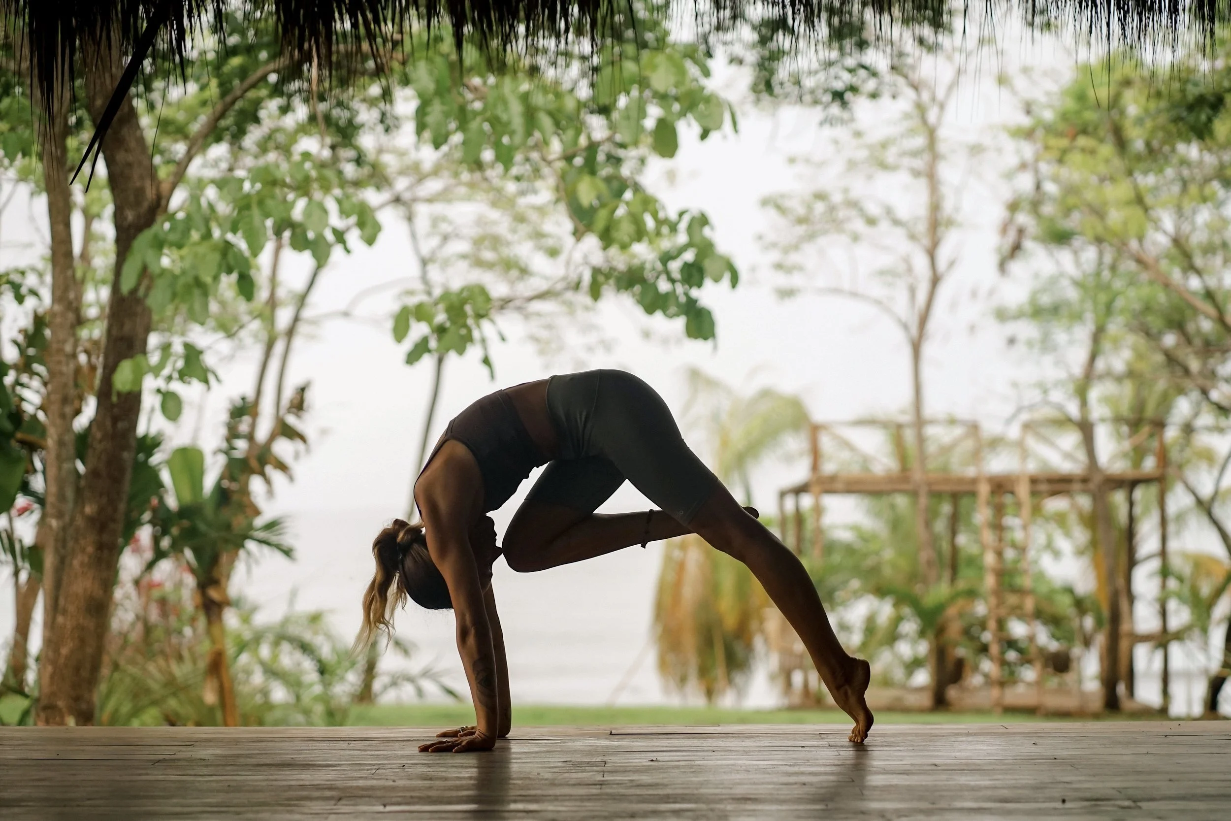 vinyasa yoga on yoga retreat in nicargua