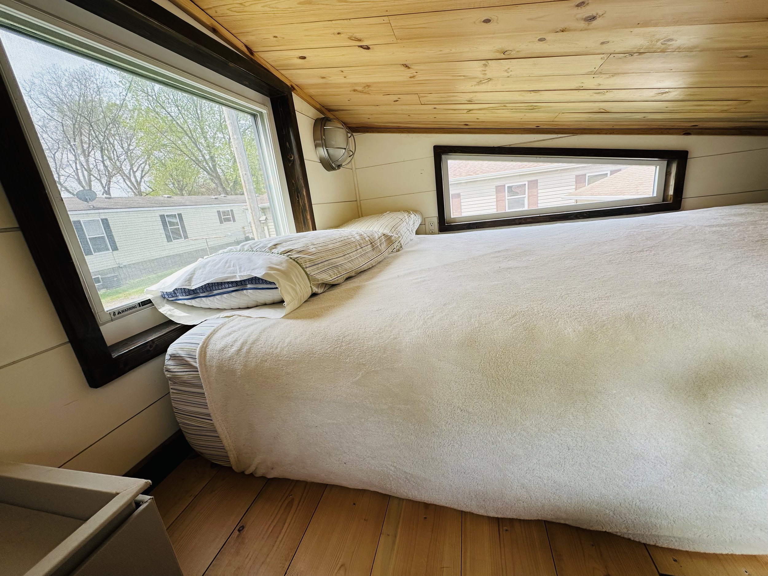 Sleeping loft 1.jpeg