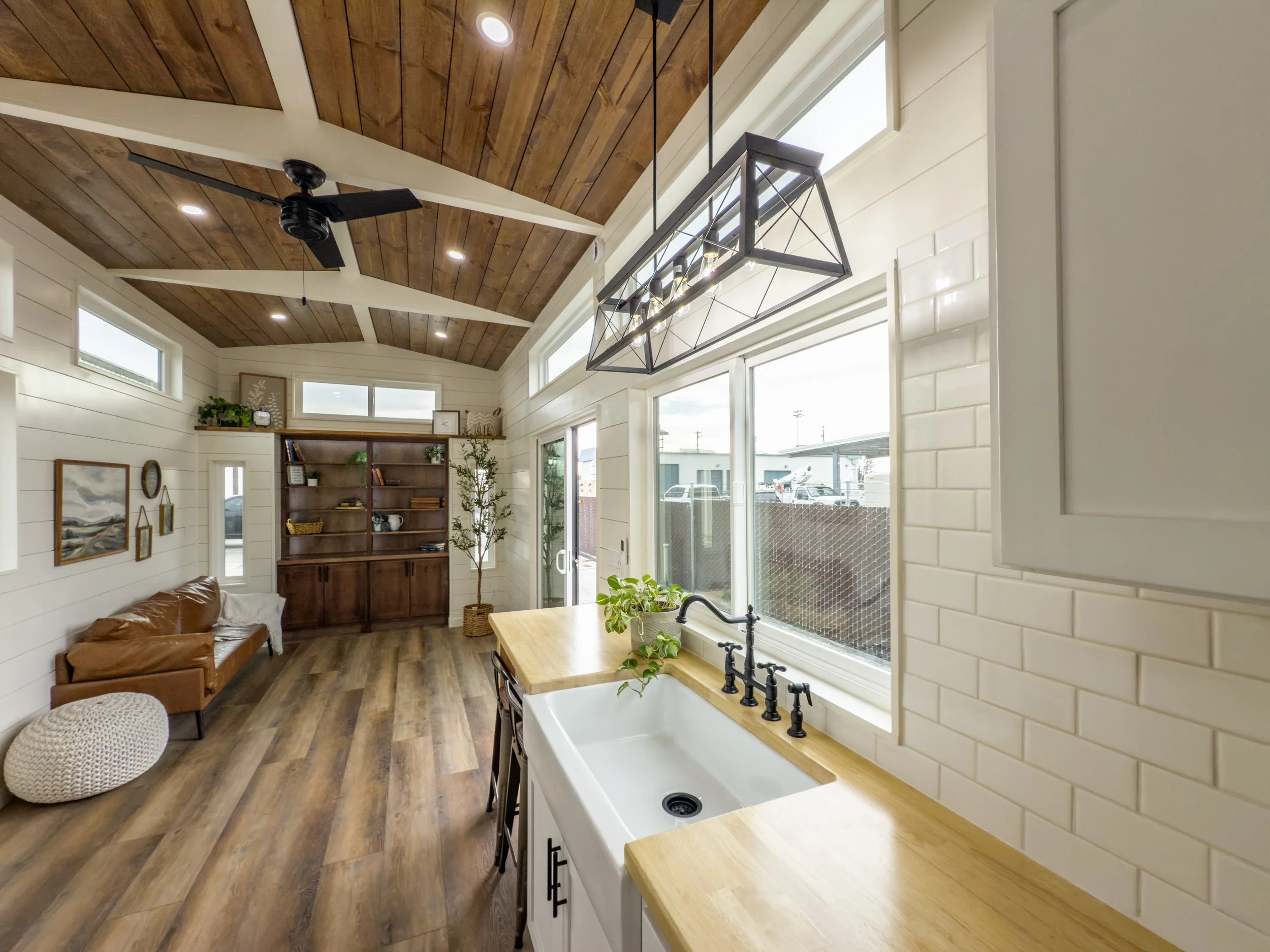 jt-collective-tiny-house-6-11jpg_54204419805_o.jpg