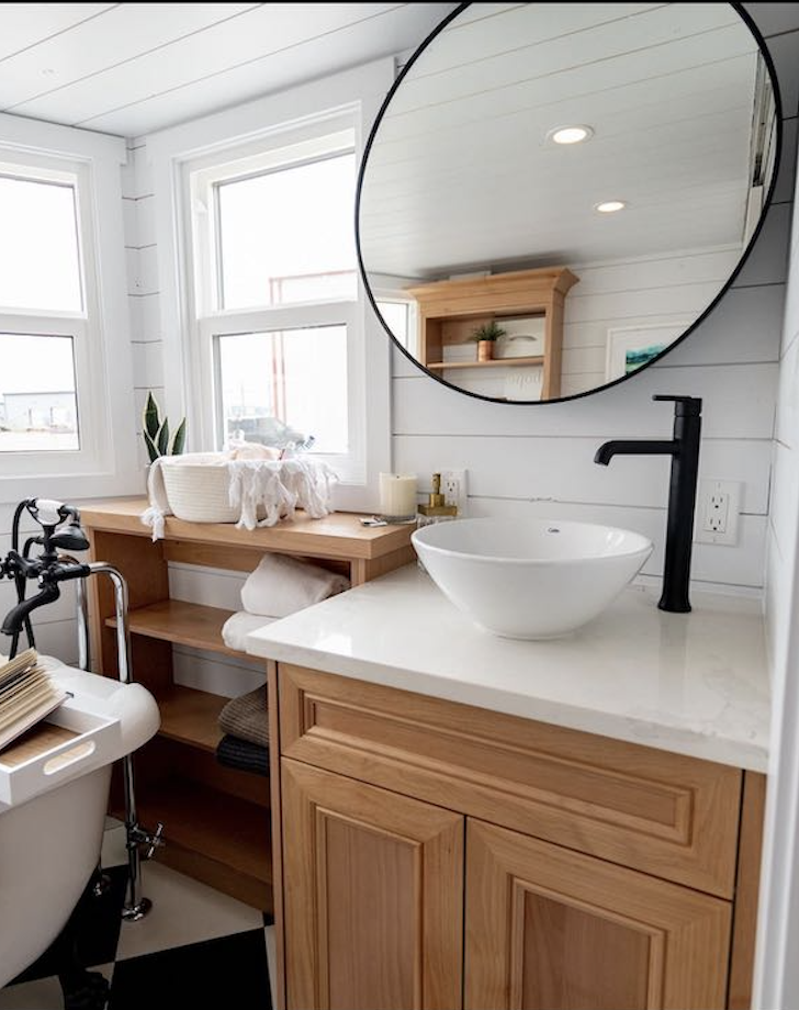 Bathroom Sink.png