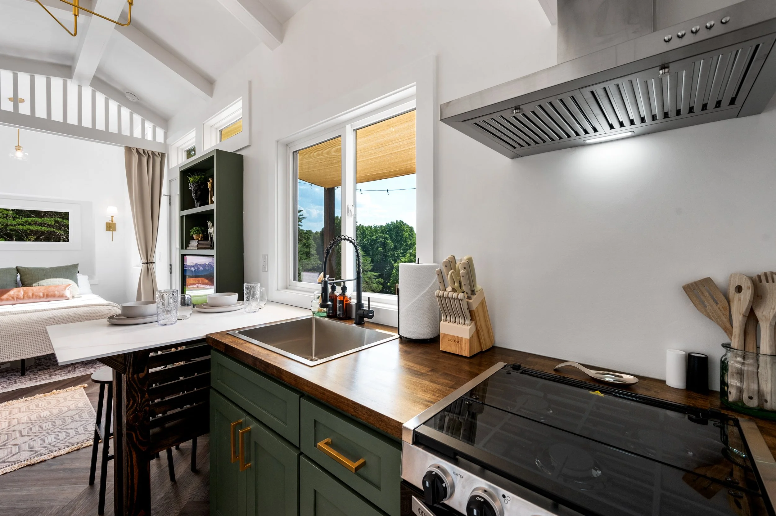 Kitchen:Dining.JPEG