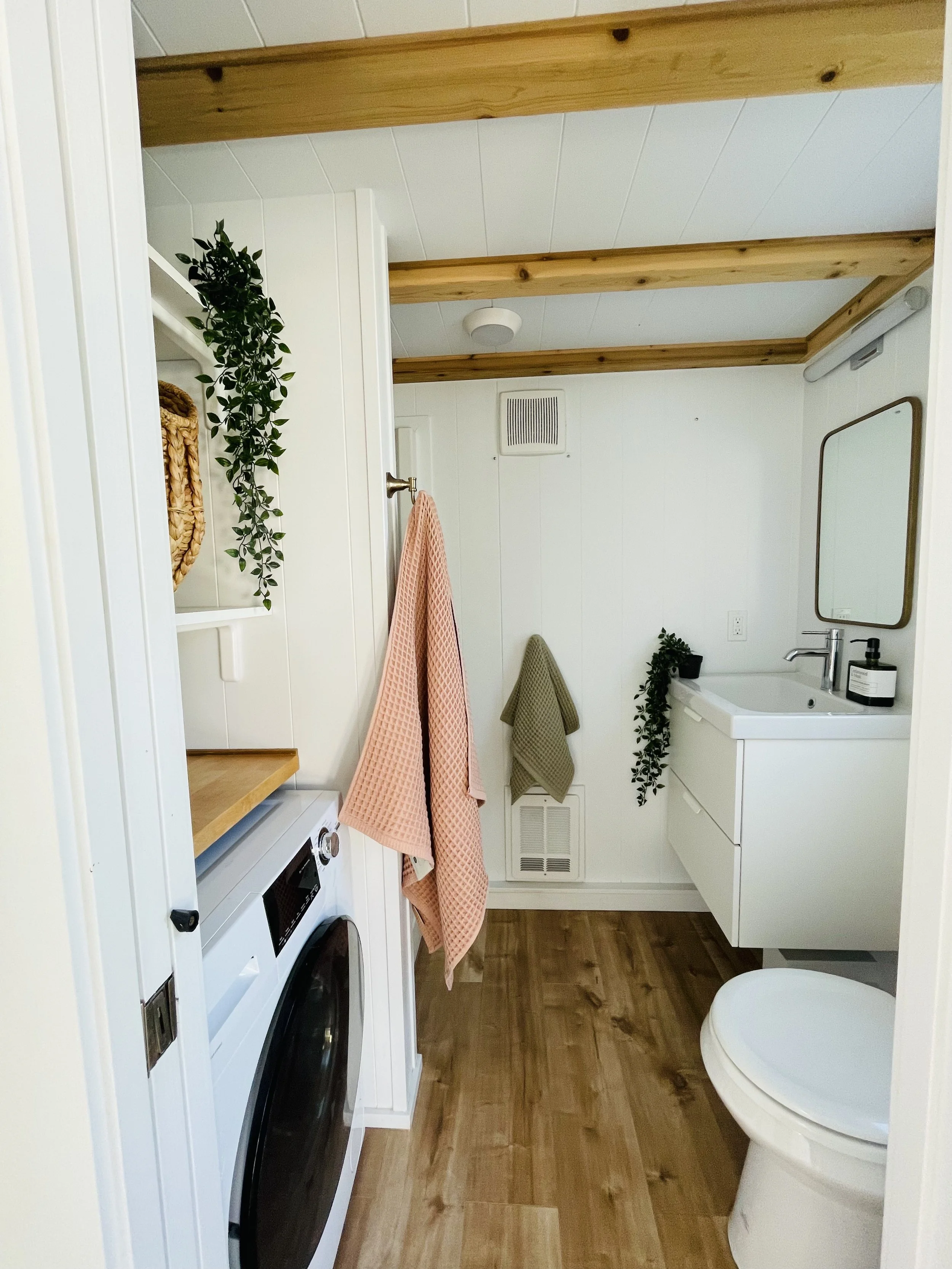 Bathroom Main Shot.jpeg