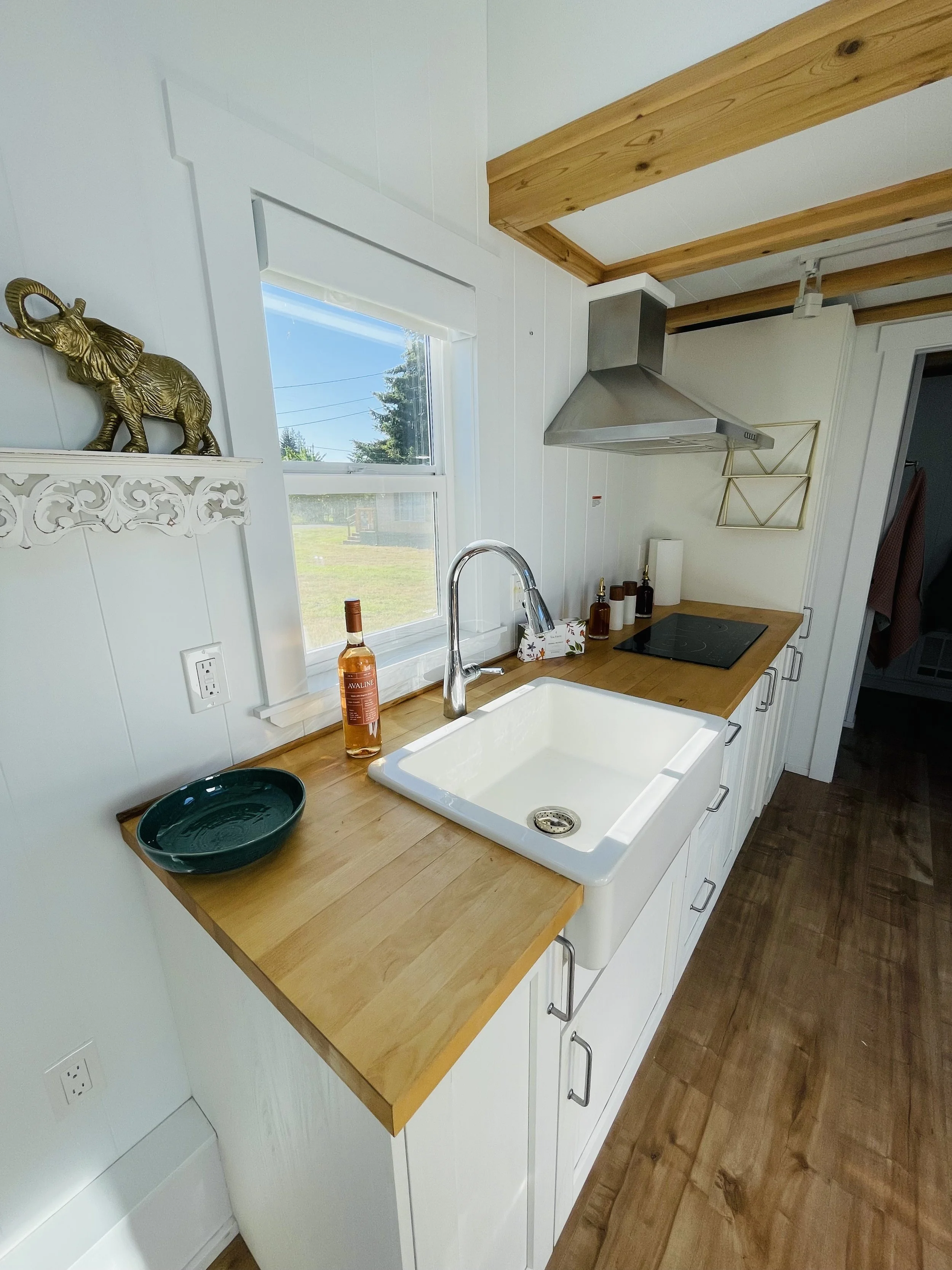 Kitchen CU.jpeg